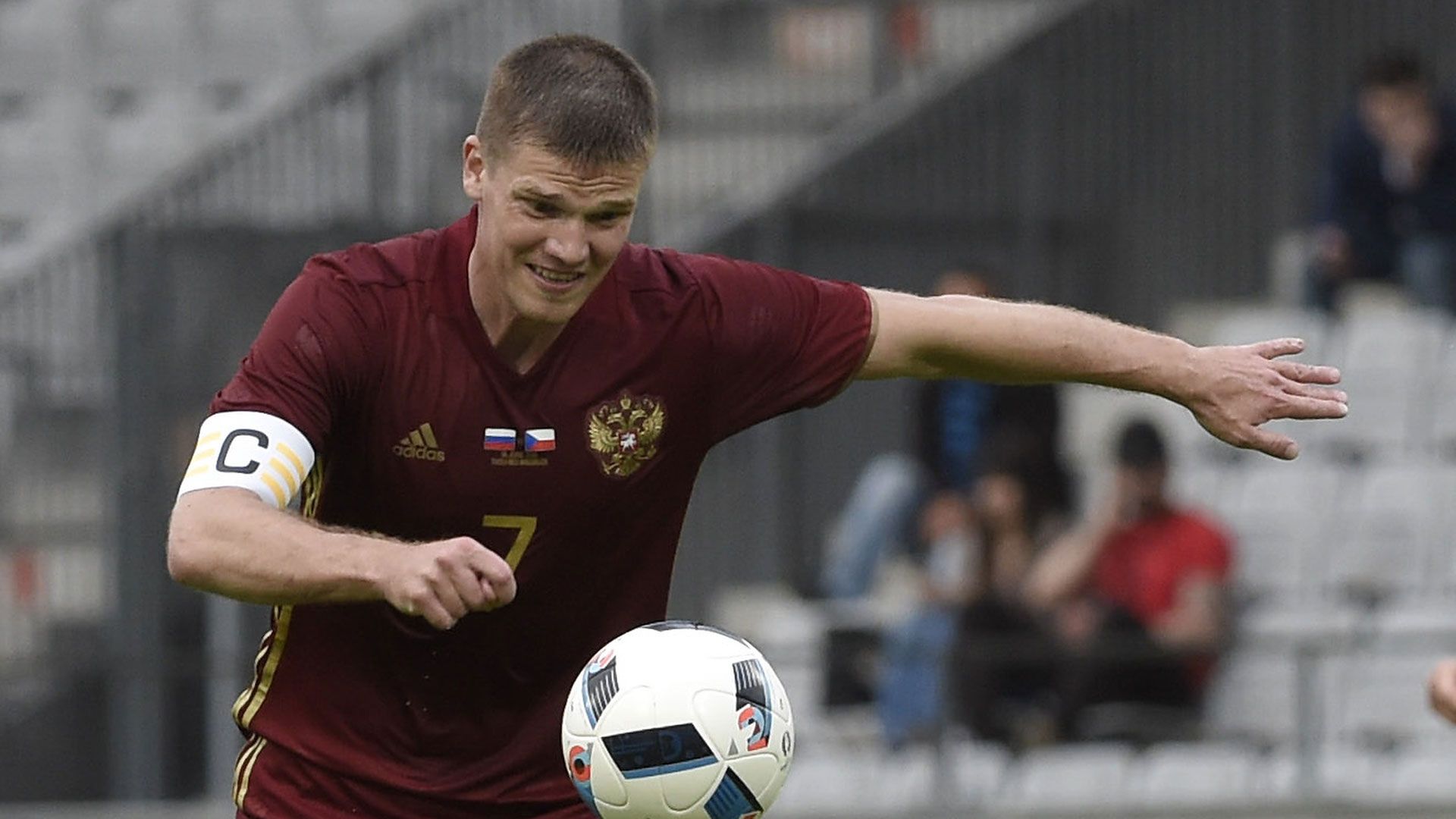 Igor Denisov Russland 01062016