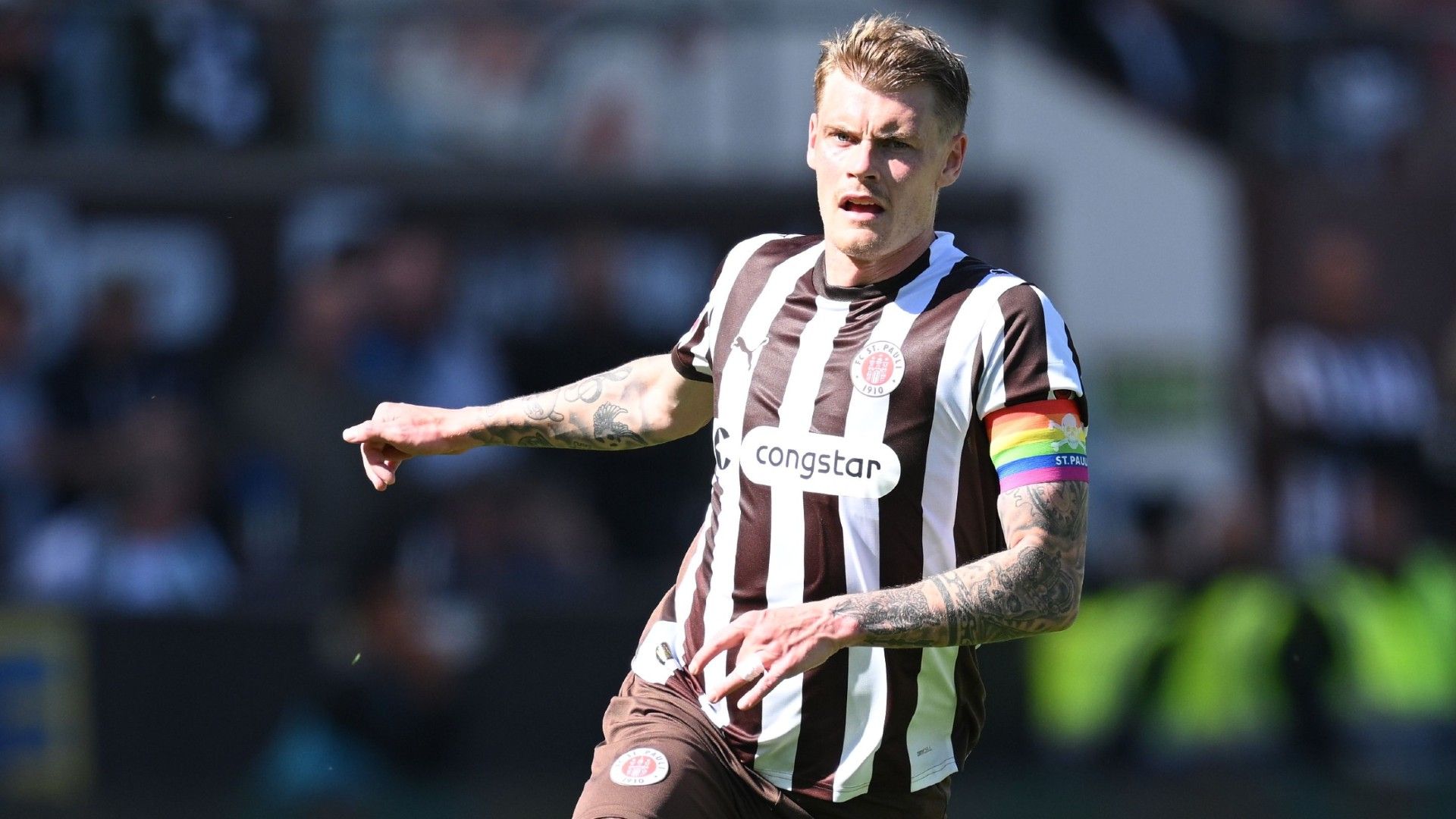 Eric Anders Smith of FC St.Pauli in action