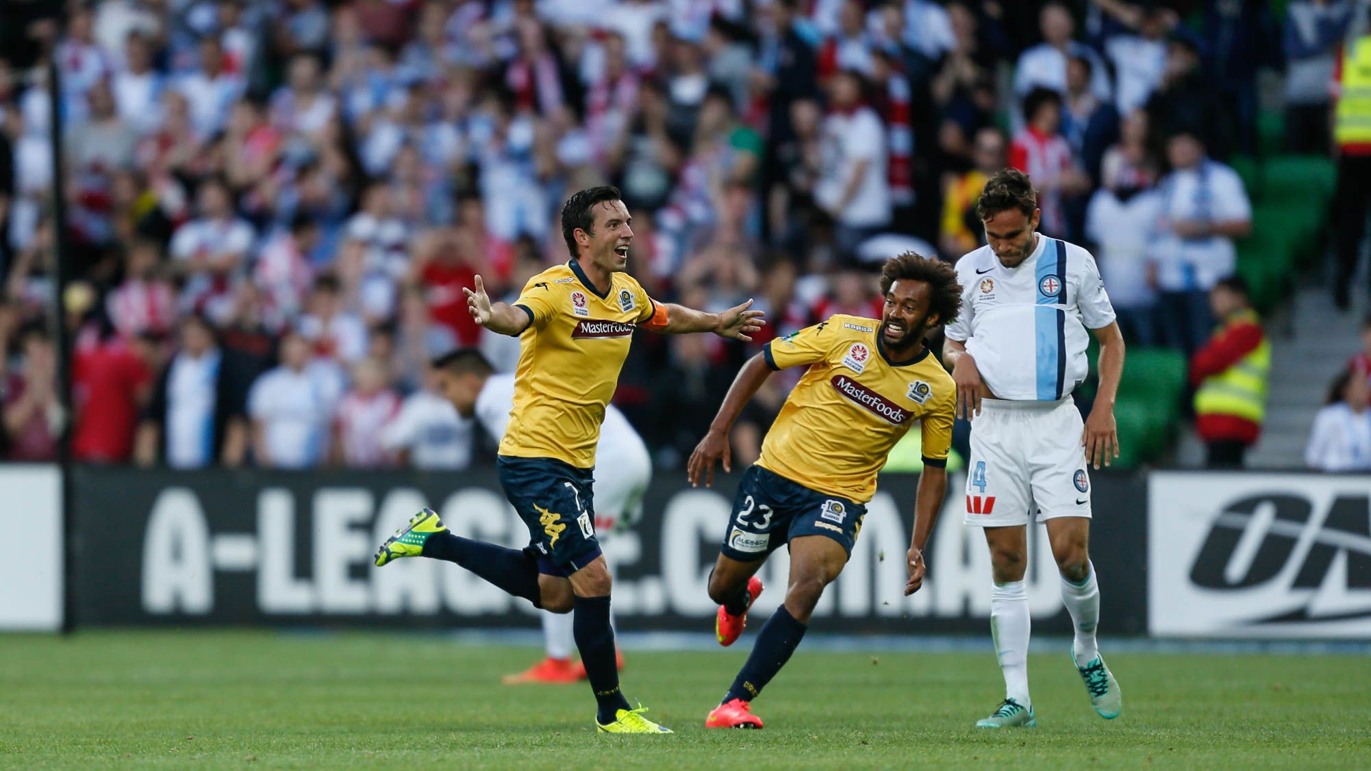 John Hutchinson Melbourne City 2-2 Central Coast Mariners A-League 161114