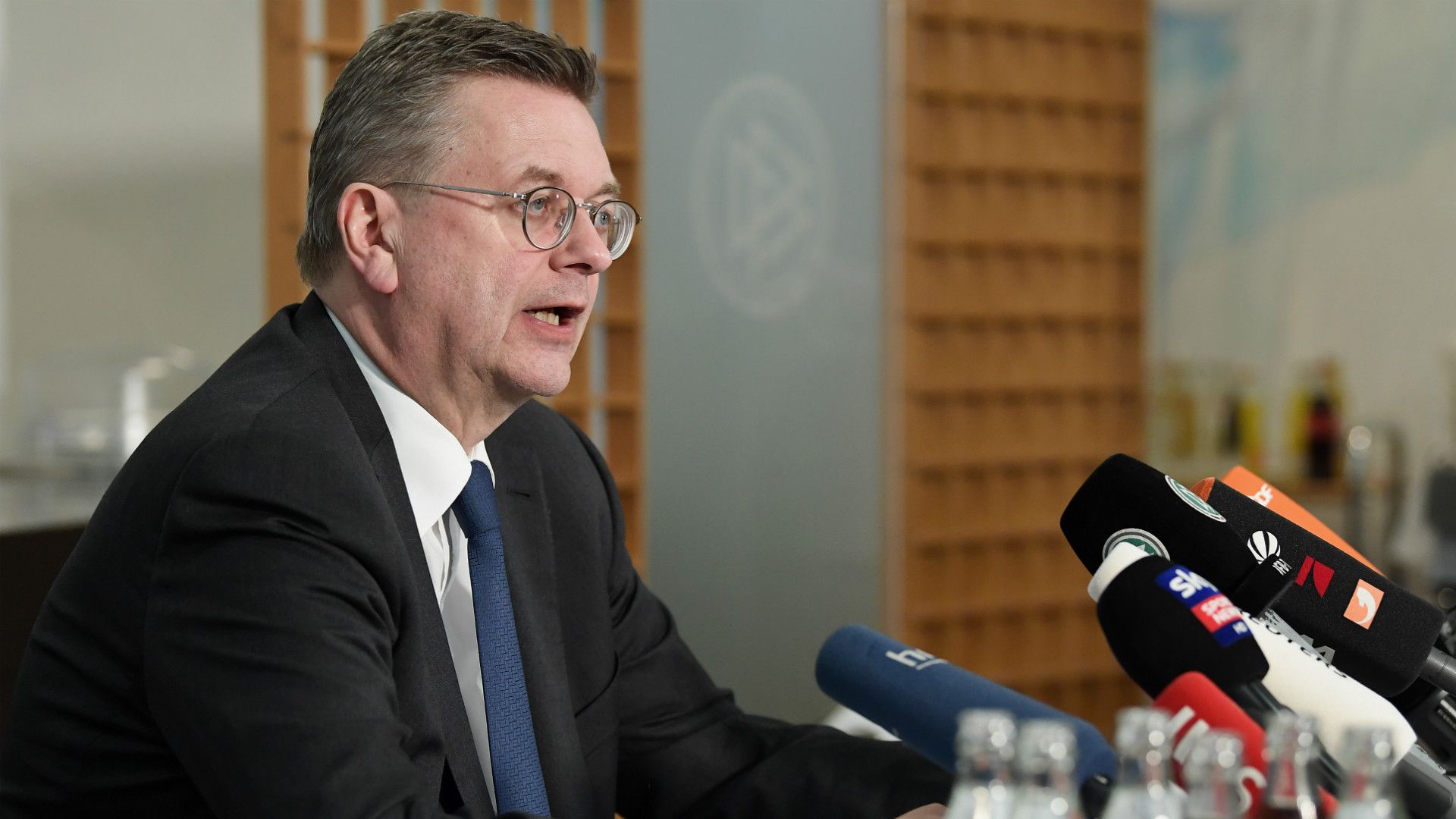 REINHARD GRINDEL