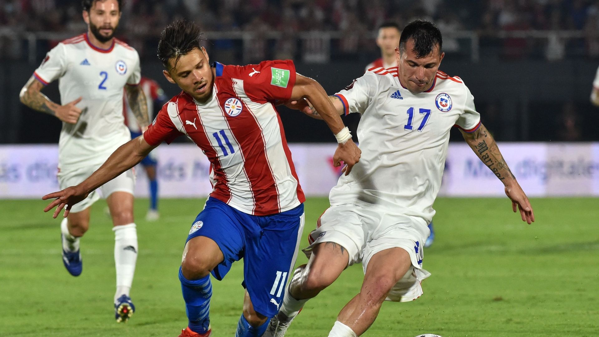 Gary Medel Chile Paraguay