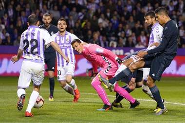VARANE MASIP REAL VALLADOLID REAL MADRID LALIGA