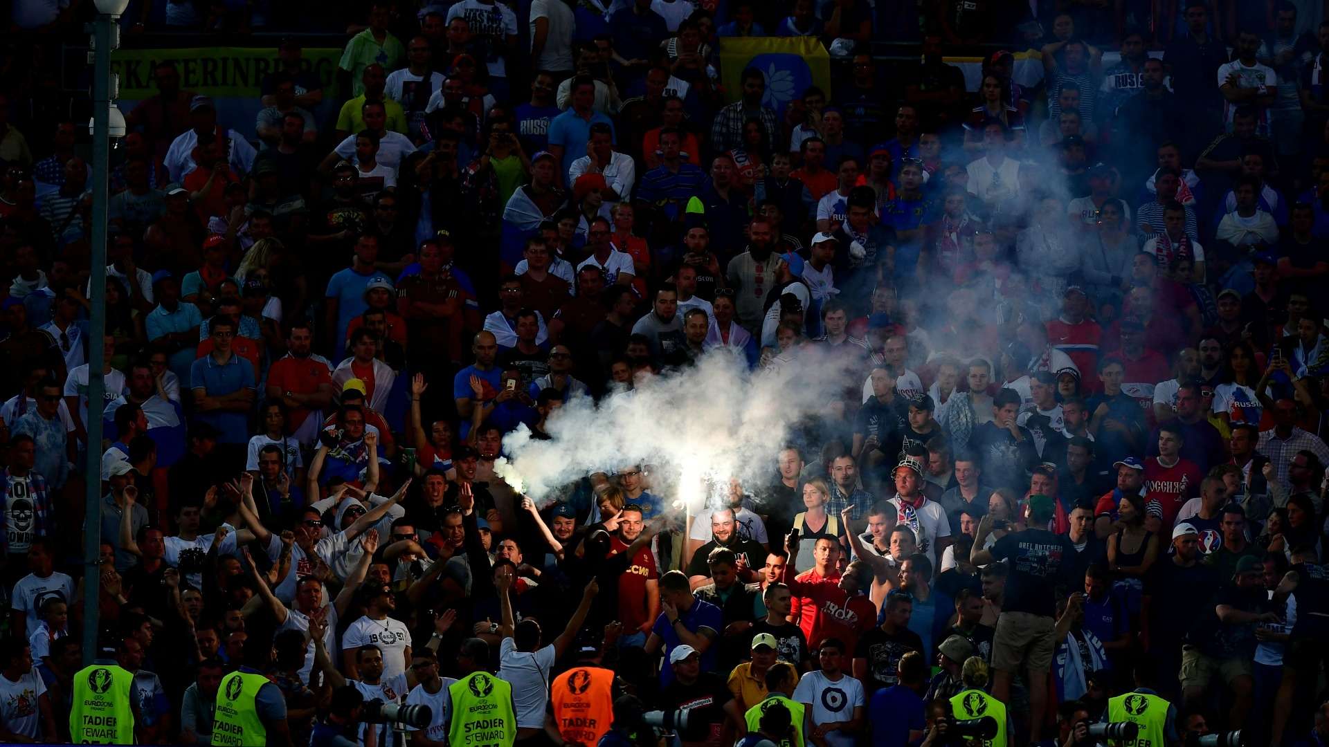 England Russia fans Euro 2016