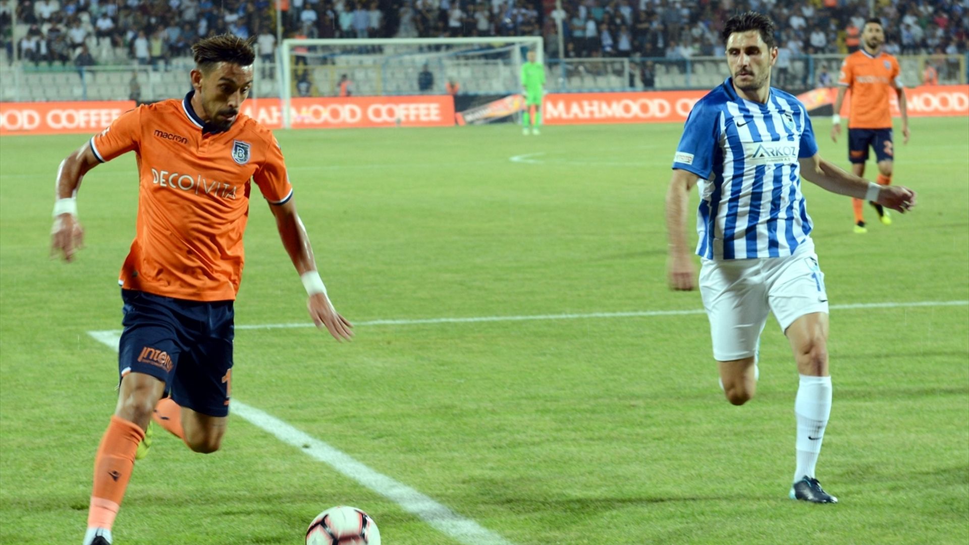 Irfan Can Kahveci Ozer Hurmaci Erzurumspor Basaksehir 922018