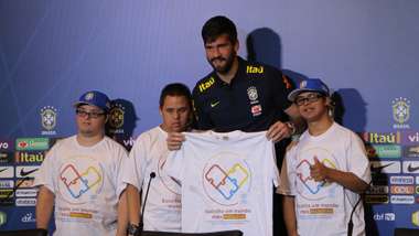 Alisson APAE Brasil treino 21032017