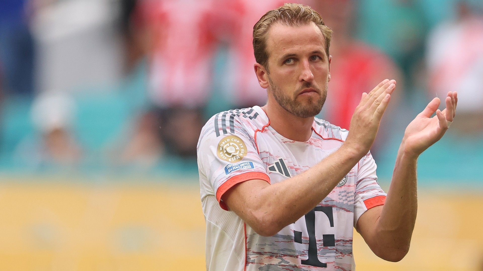  Harry Kane #9 of FC Bayern Munchen celebrates after defeating