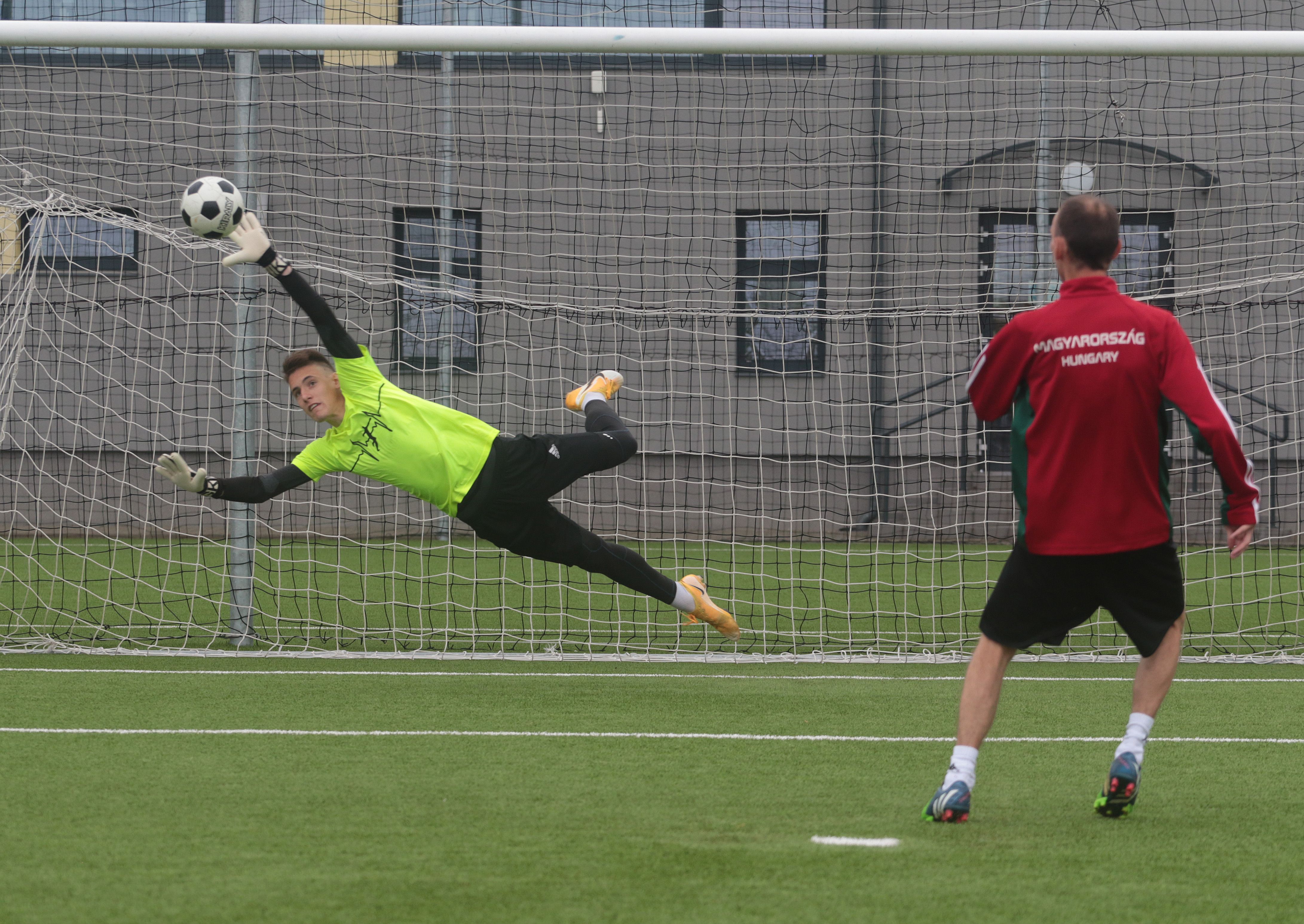 11-es rúgó bajnokság