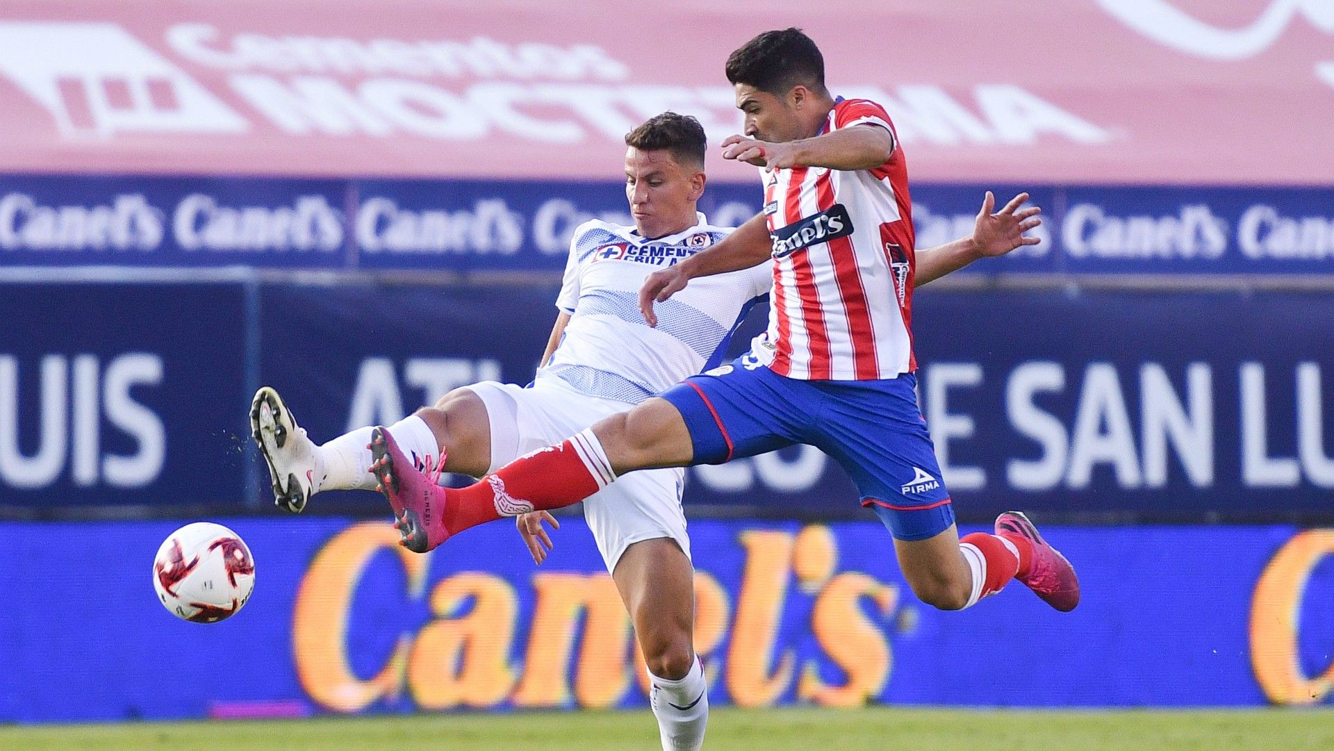 San Luis Cruz Azul Nico Ibañez Igor Lichnovsky