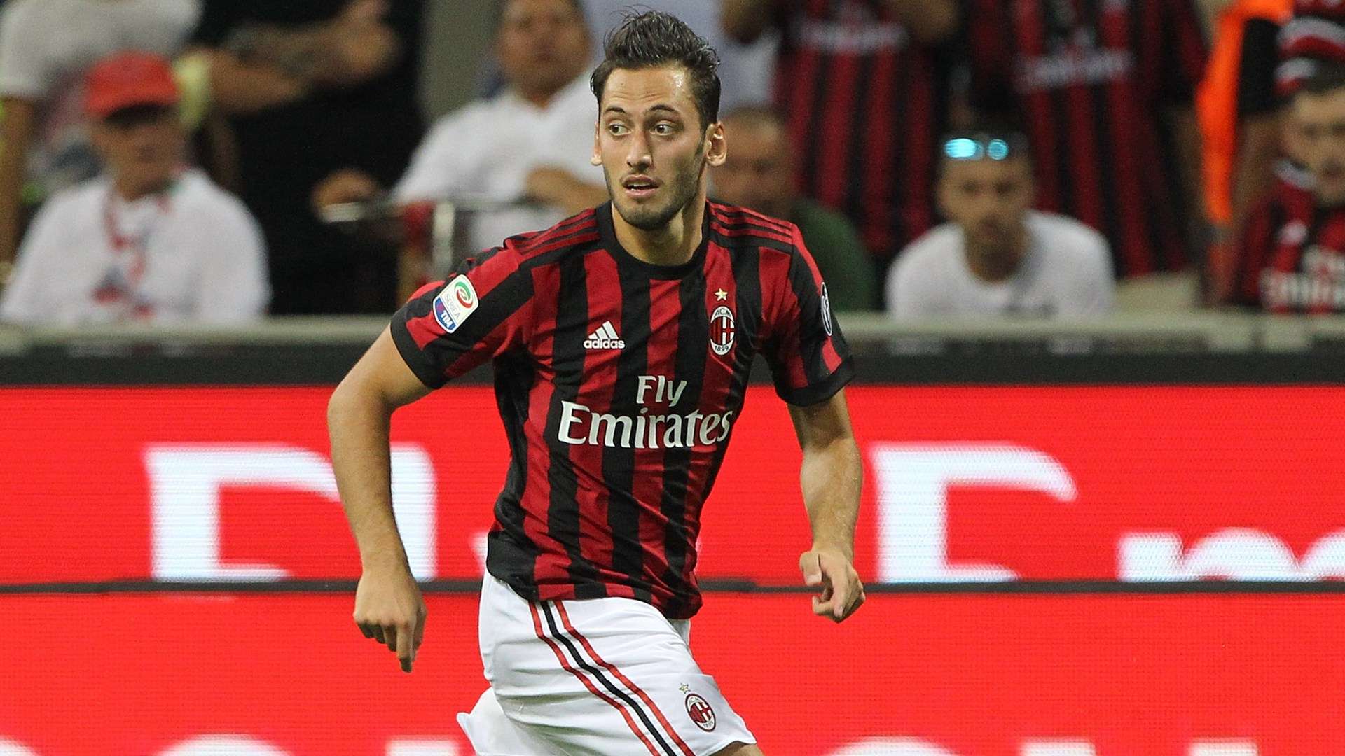 Hakan Calhanoglu Milan