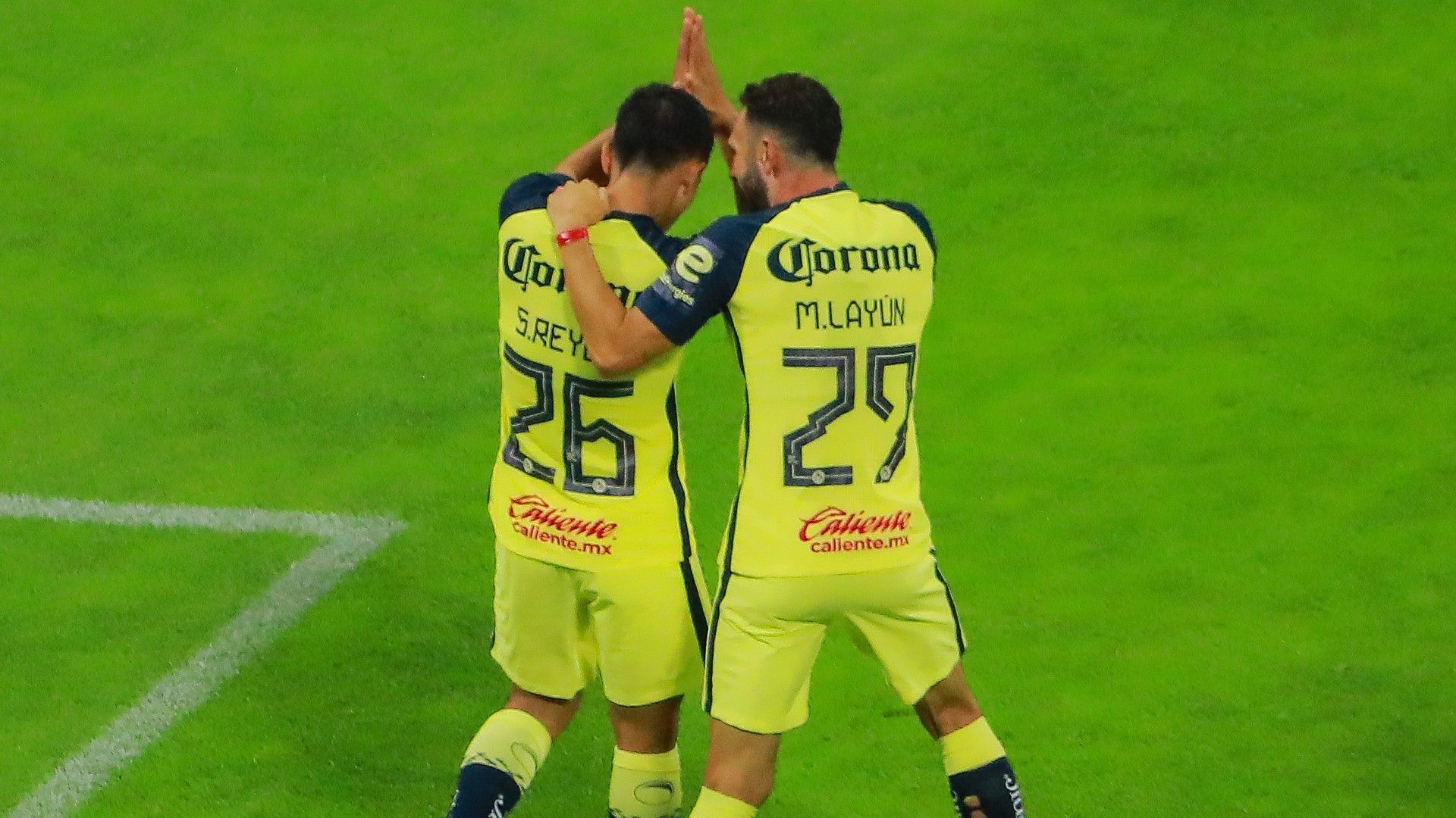 Salvador Reyes Miguel Layún América vs Puebla Apertura 2021