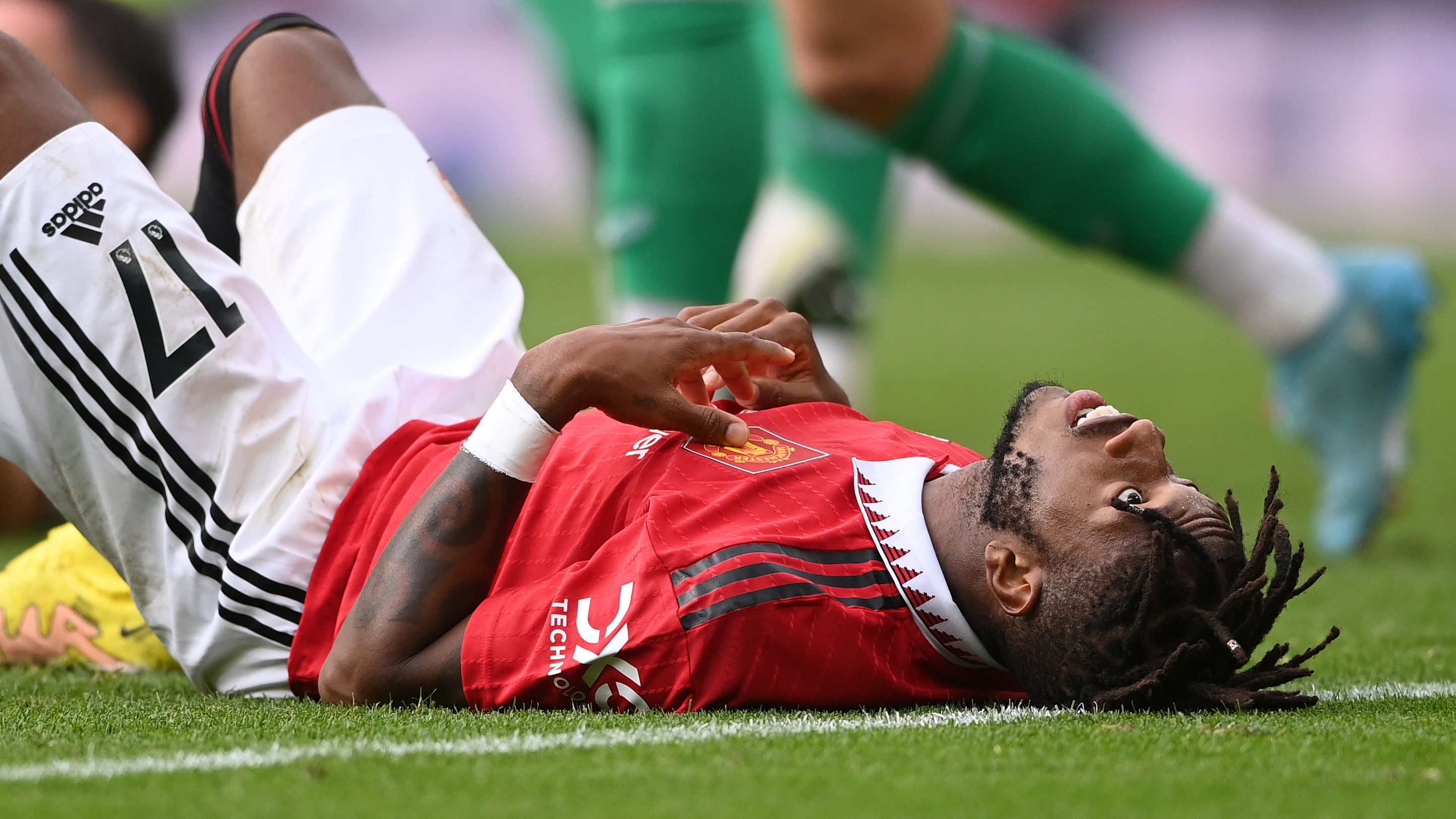 Fred, jugador del Manchester United, reacciona después de fallar durante el partido de la Premier League entre Manchester United y Newcastle United en Old Trafford el 15 de octubre de 2022 en Manchester, Inglaterra.