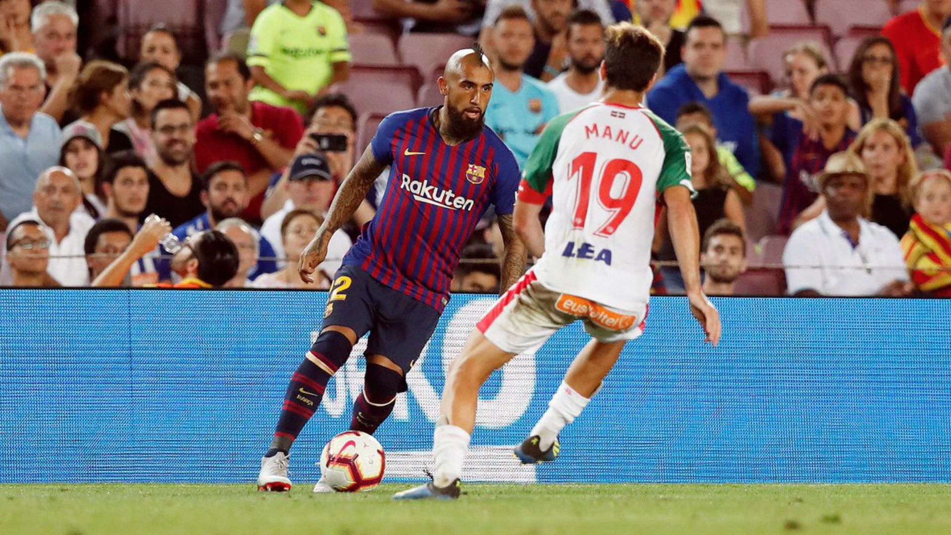 180818 Arturo Vidal Manu Barcelona Alavés