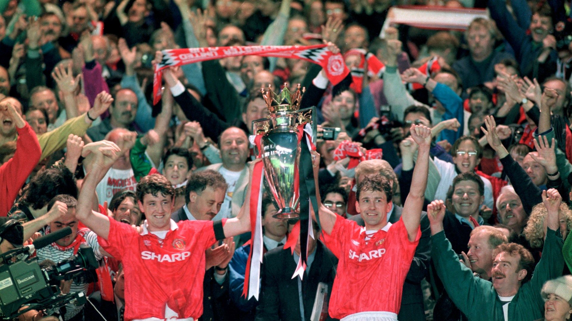 Steve Bruce Bryan Robson 1992-93