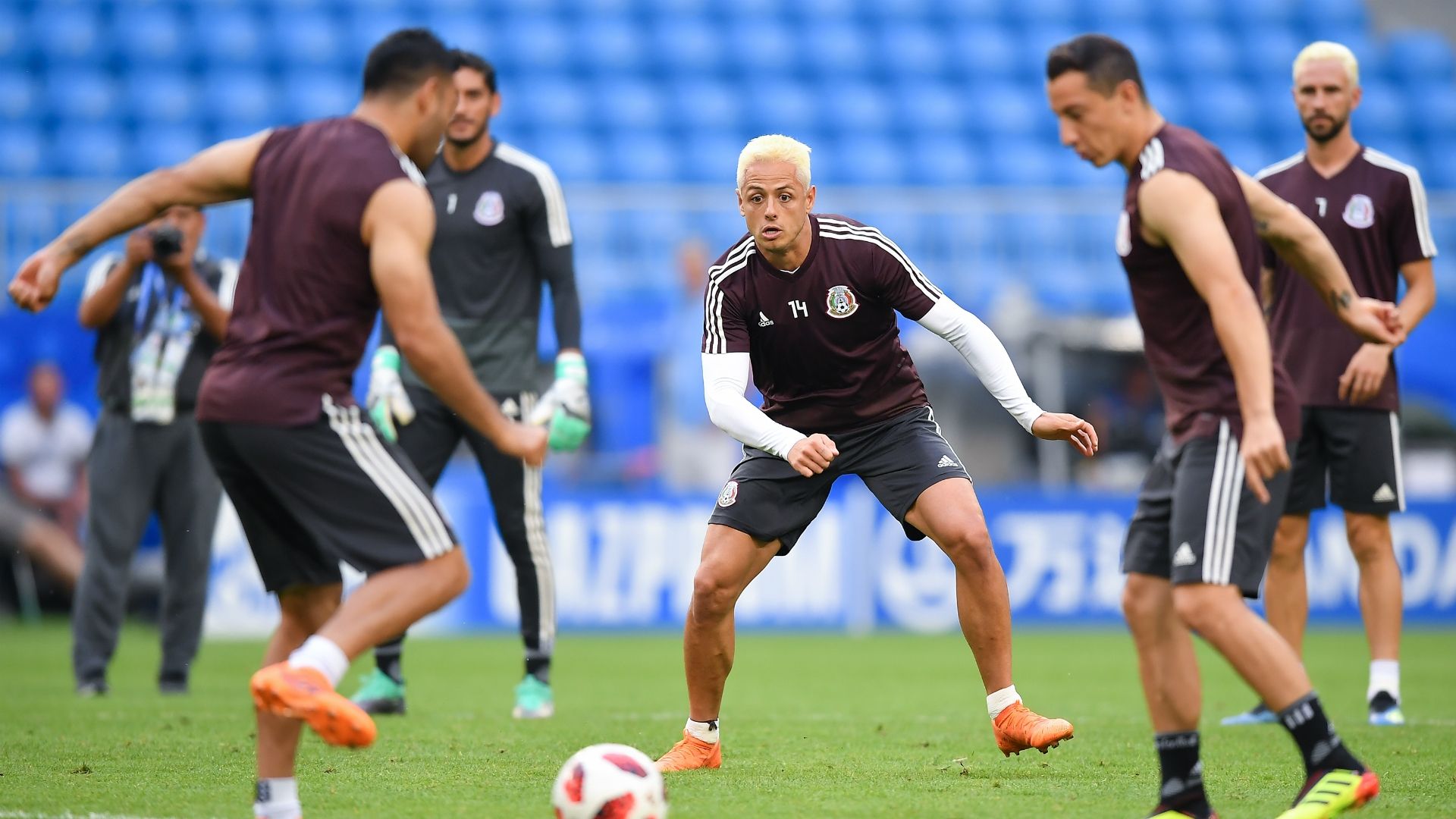 Chicharito Layún México