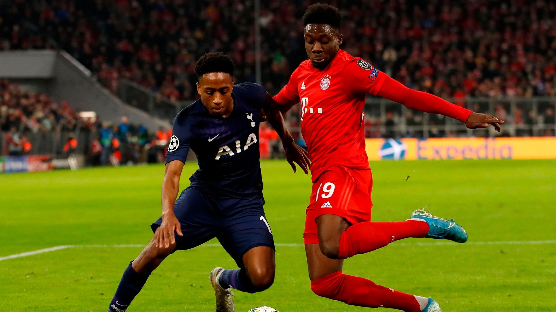 Alphonso Davies Bayern 11122019