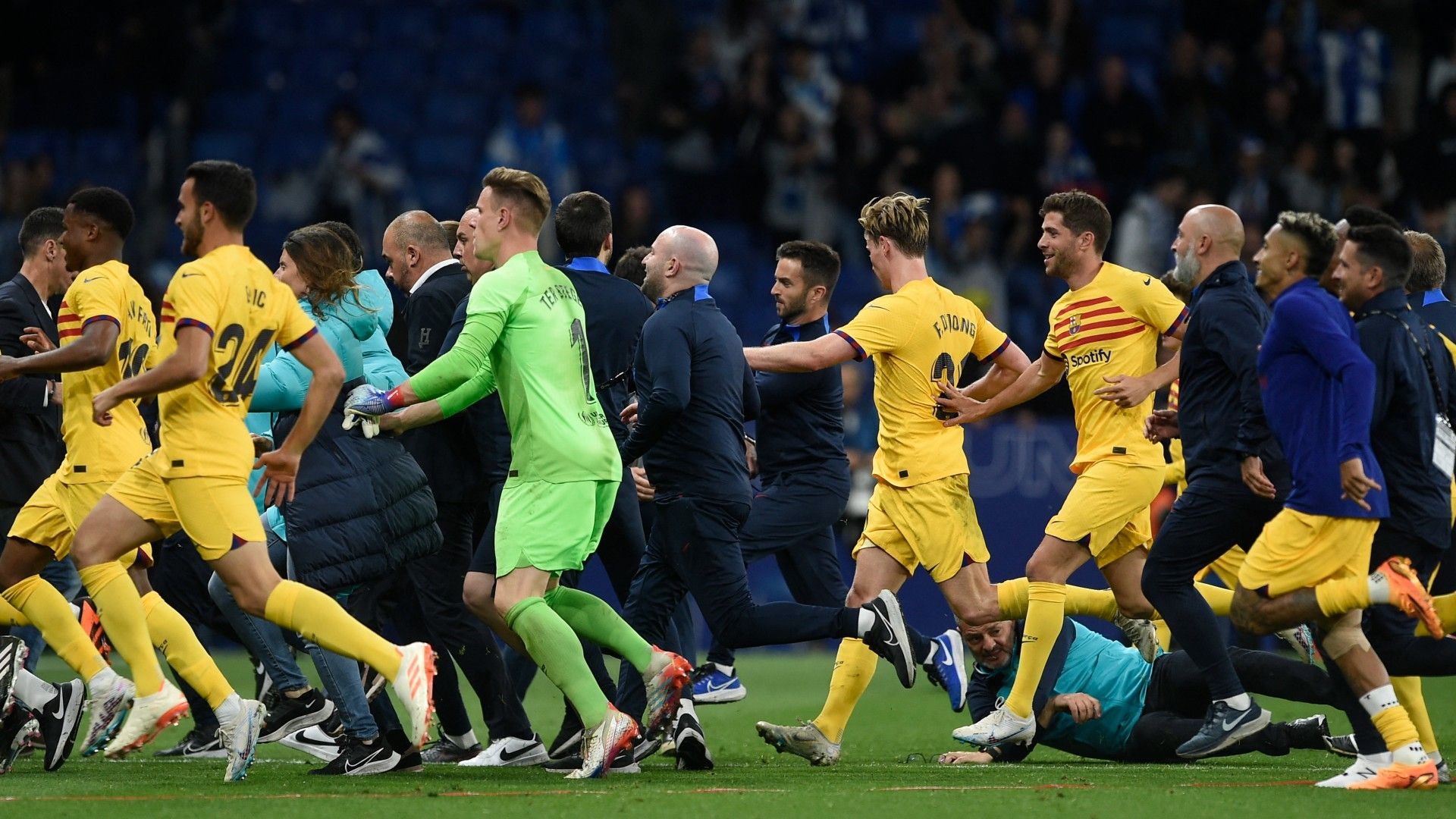 Barcelona flee Espanyol ultras 2022-23