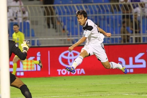 الكوري "بارك يونغ"  مهاجم الشباب