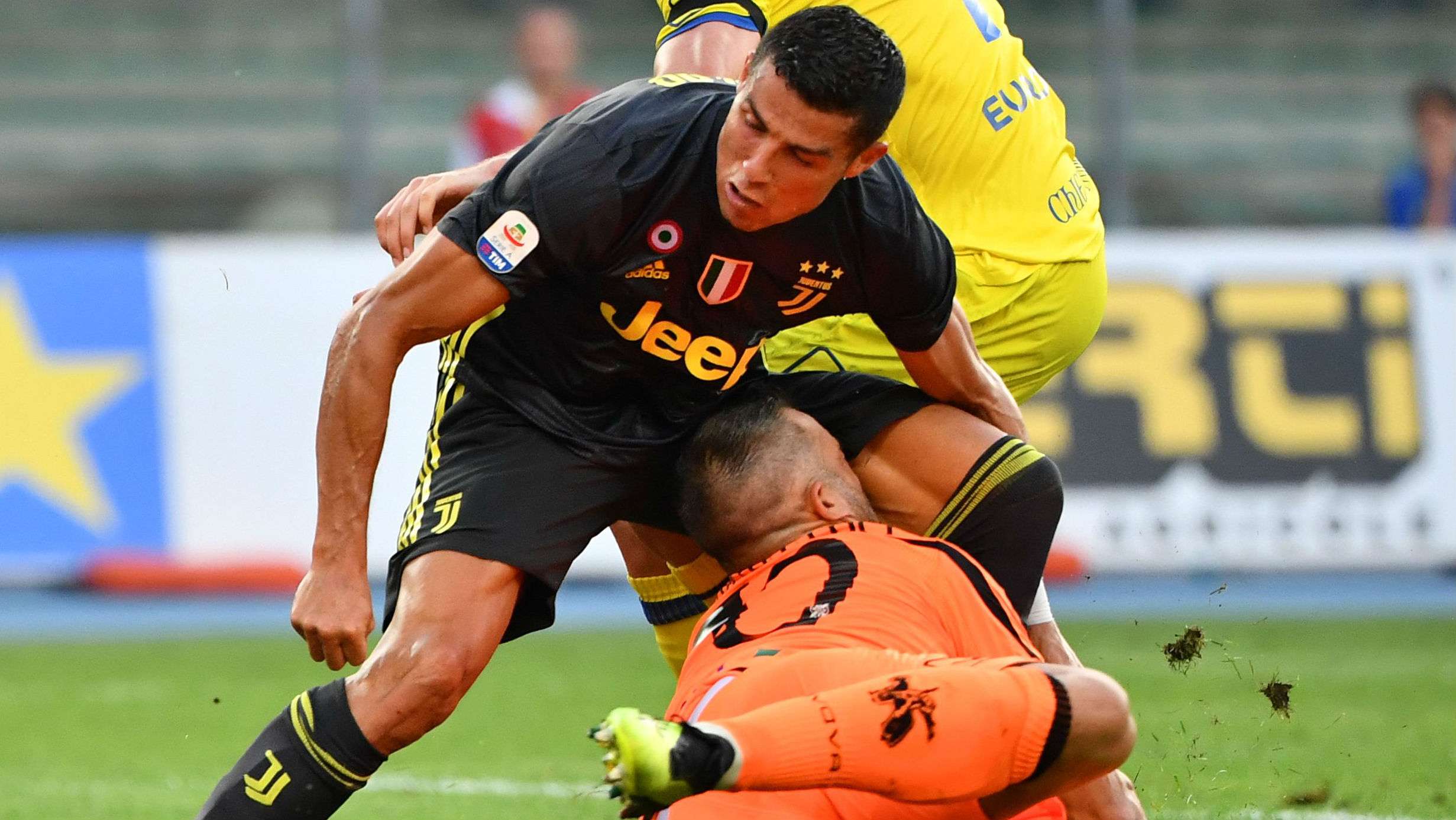 Cristiano Ronaldo Stefano Sorrentino Juventus Chievo