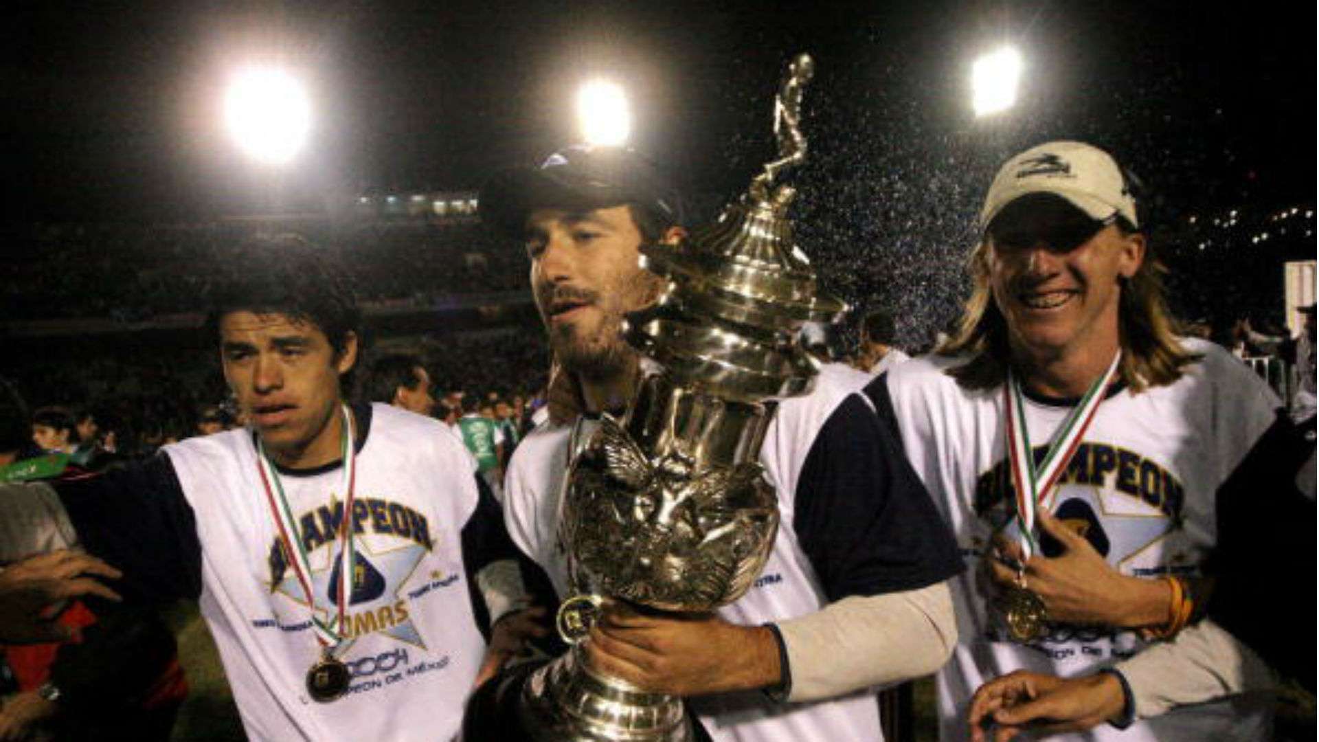 Pumas bicampeón 2004