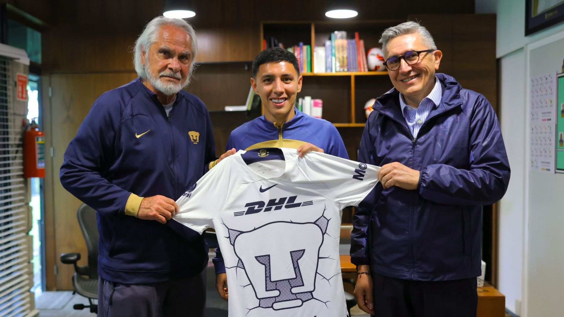 Leonardo Suárez presentación Pumas UNAM