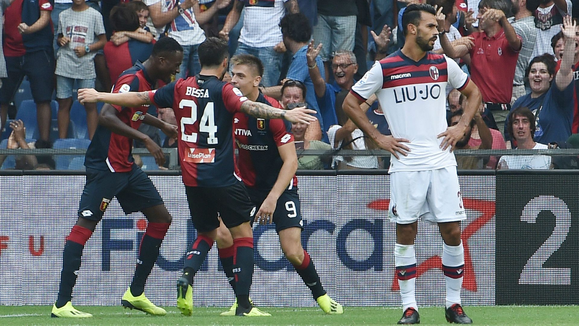 Genoa celebrating Piatek's goal against Bologna