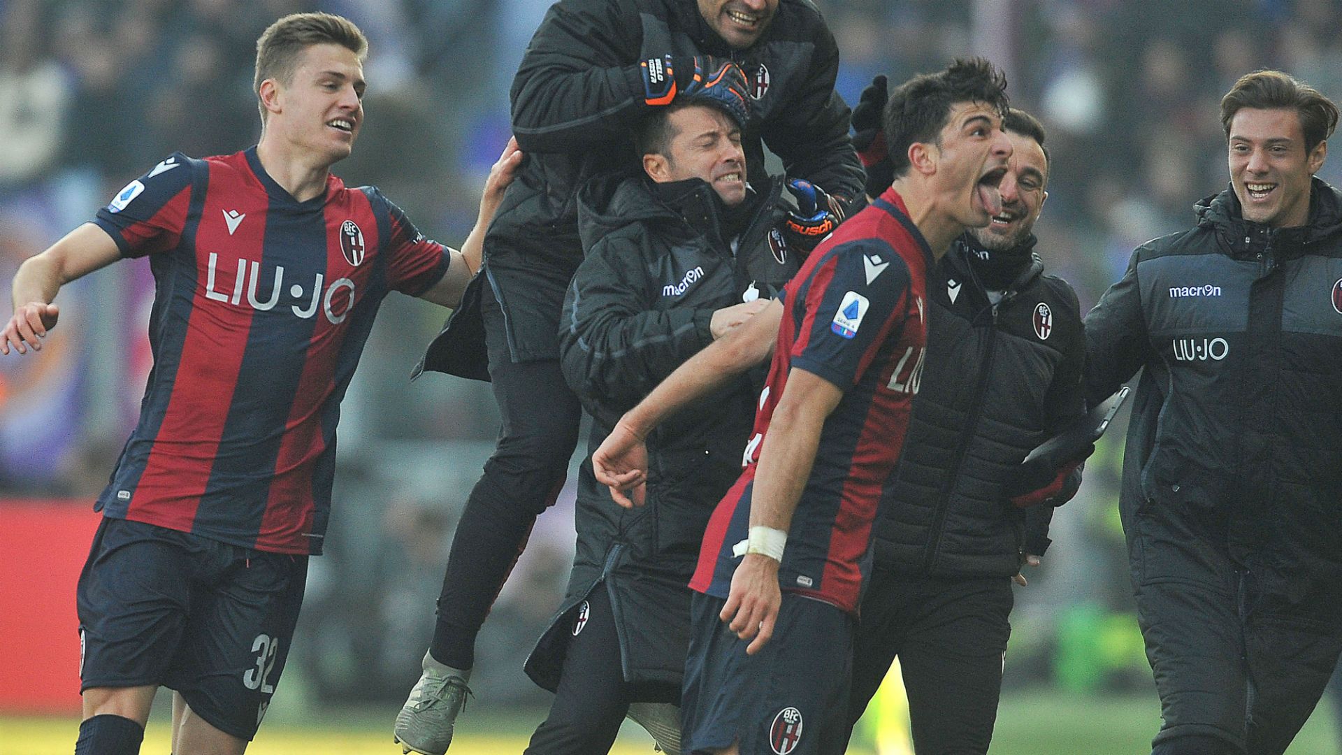 Orsolini celebrating Bologna Fiorentina