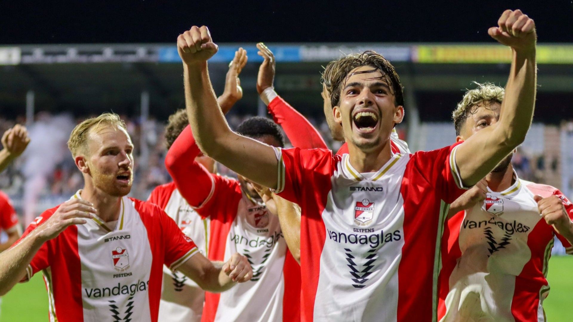 Tim Geypens selebrasi - FC Emmen