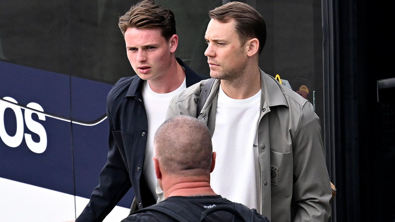 manuel neuer jonas urbig