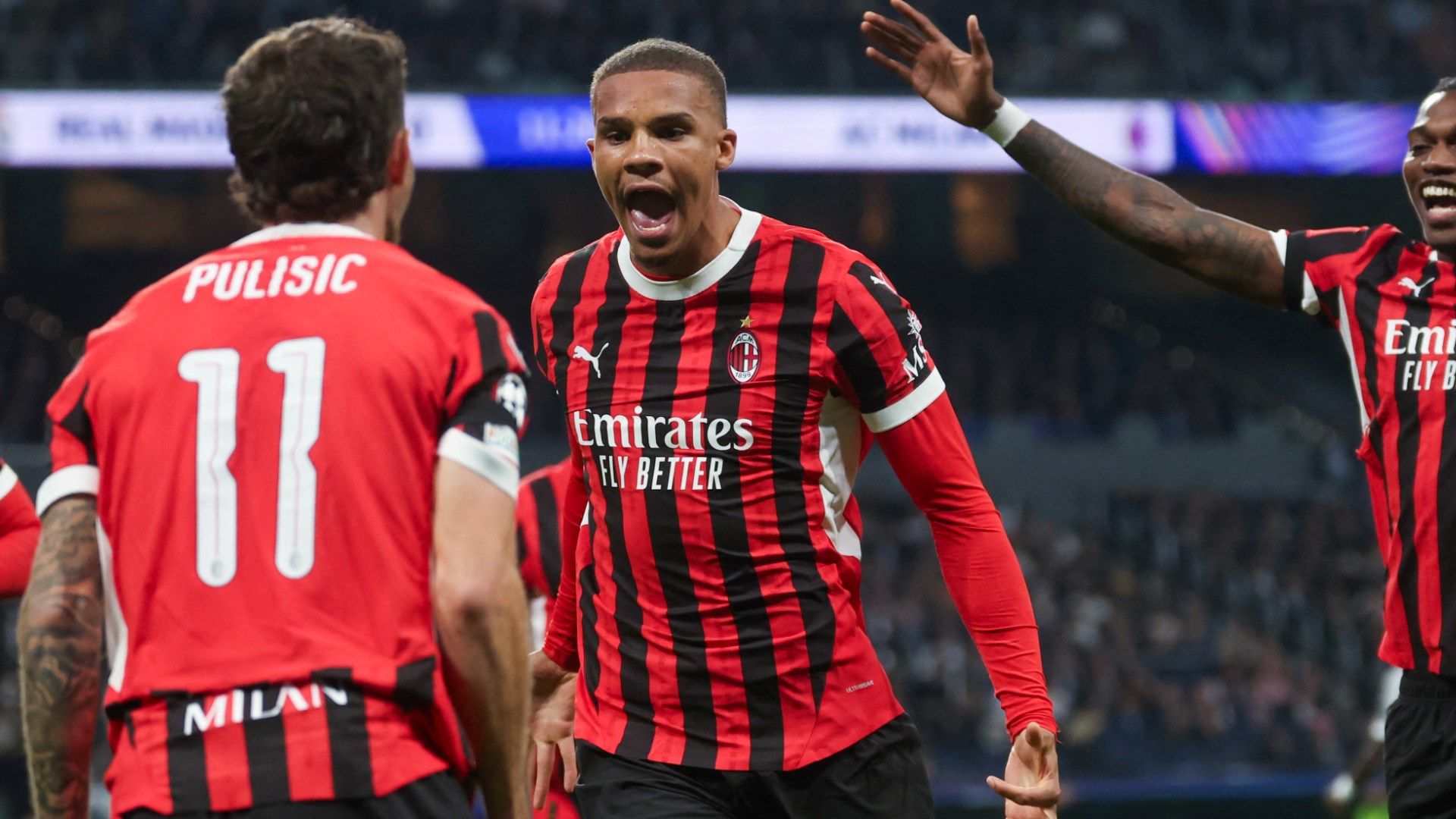 Pulisic Milan corner 