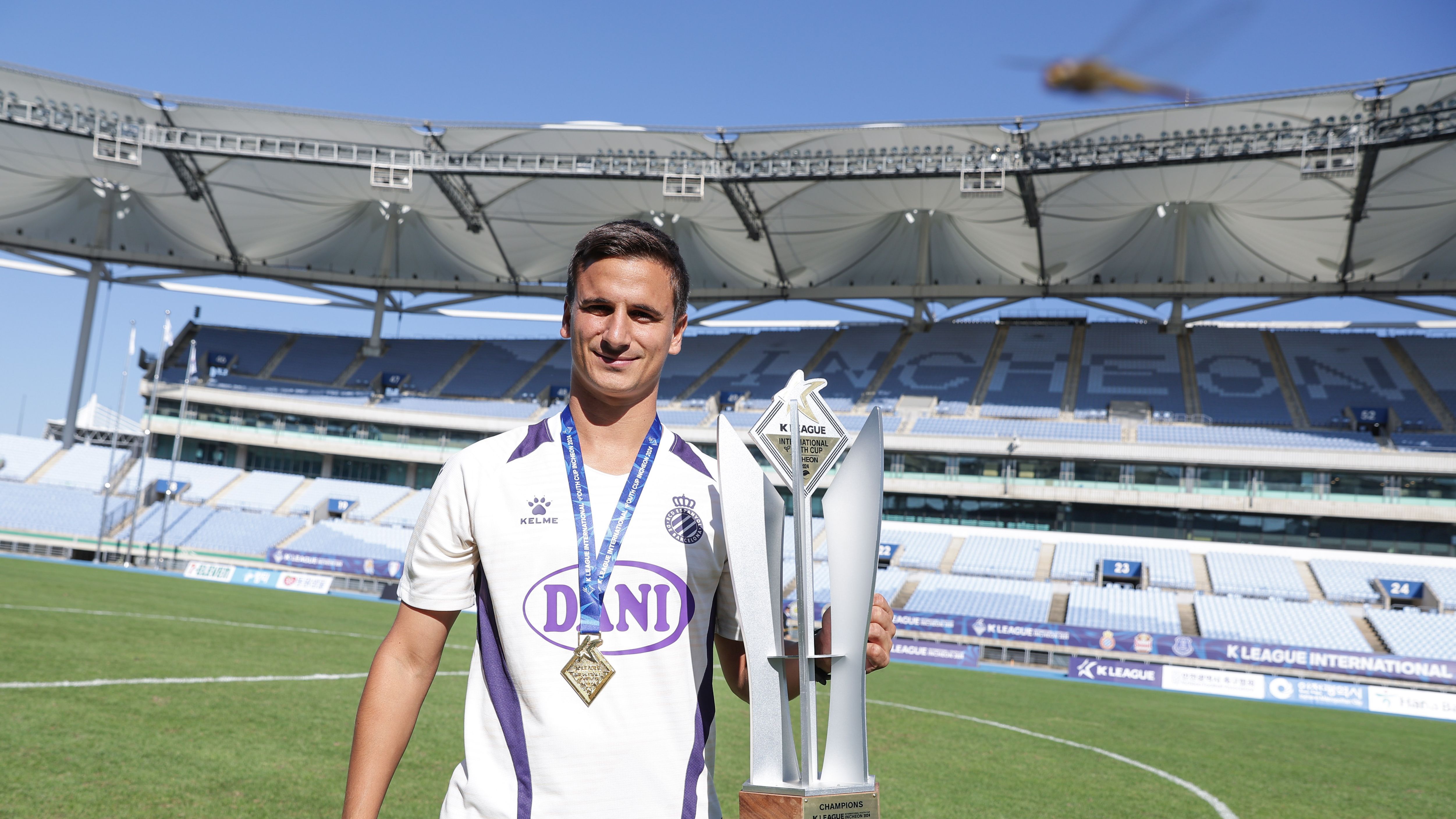 살라바데르 에스파뇰 감독