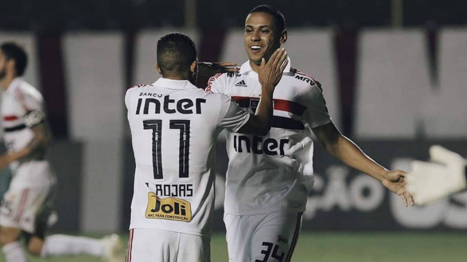 Rojas e Bruno Alves - São Paulo - 26/10/2018