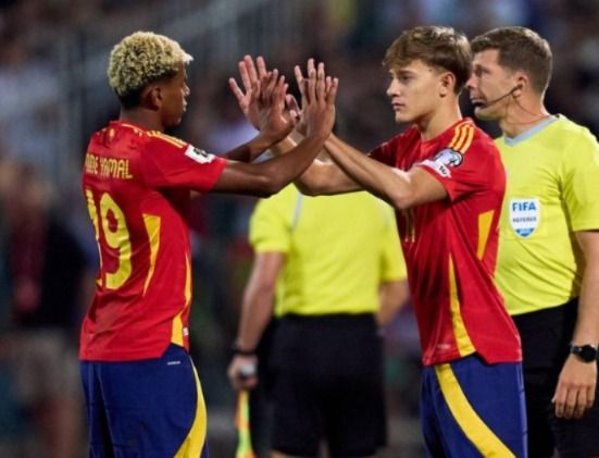 Jesus Rodriguez Lamine Yamal Spain