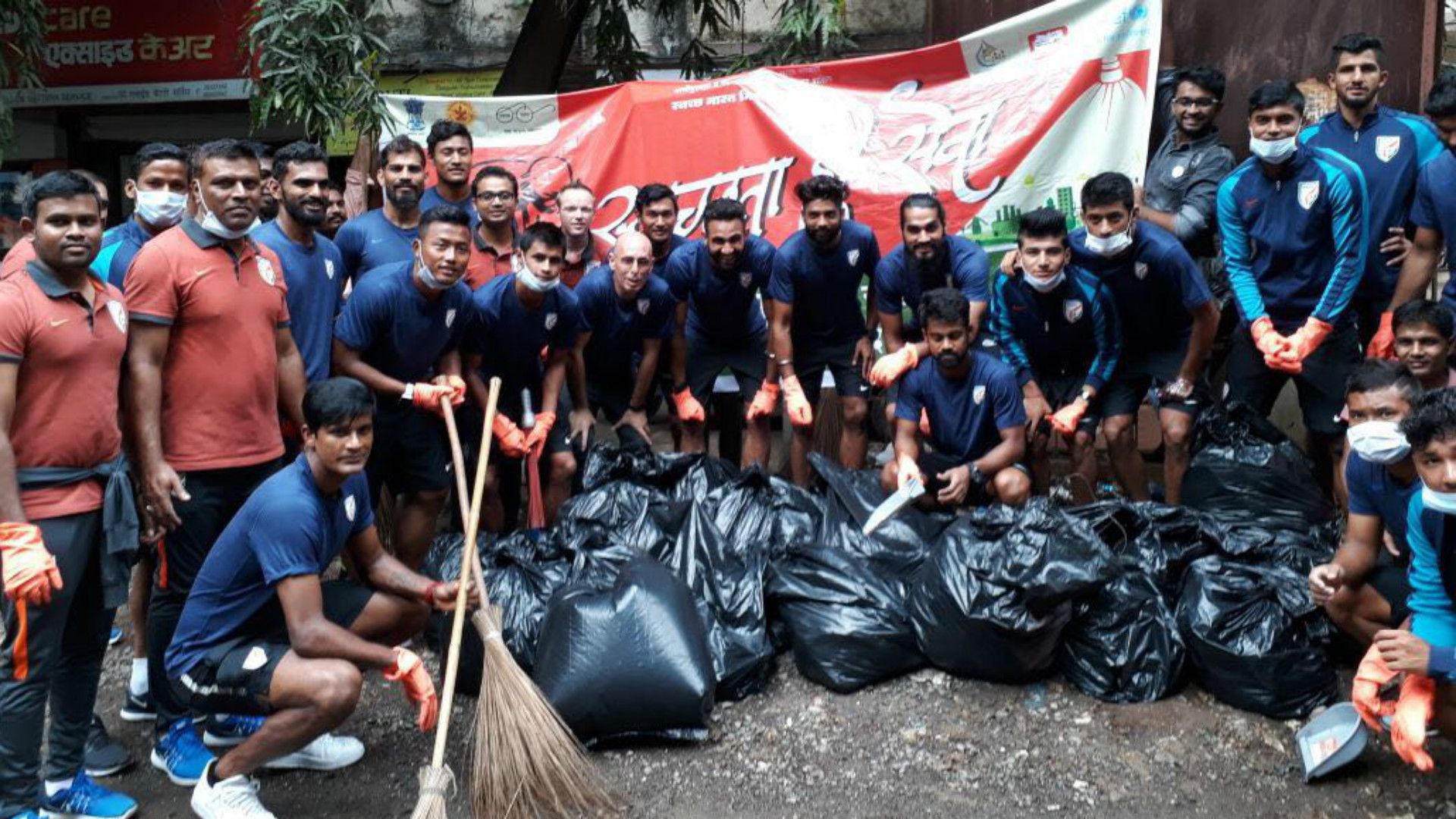 Indian national team Swachhta Hi Seva