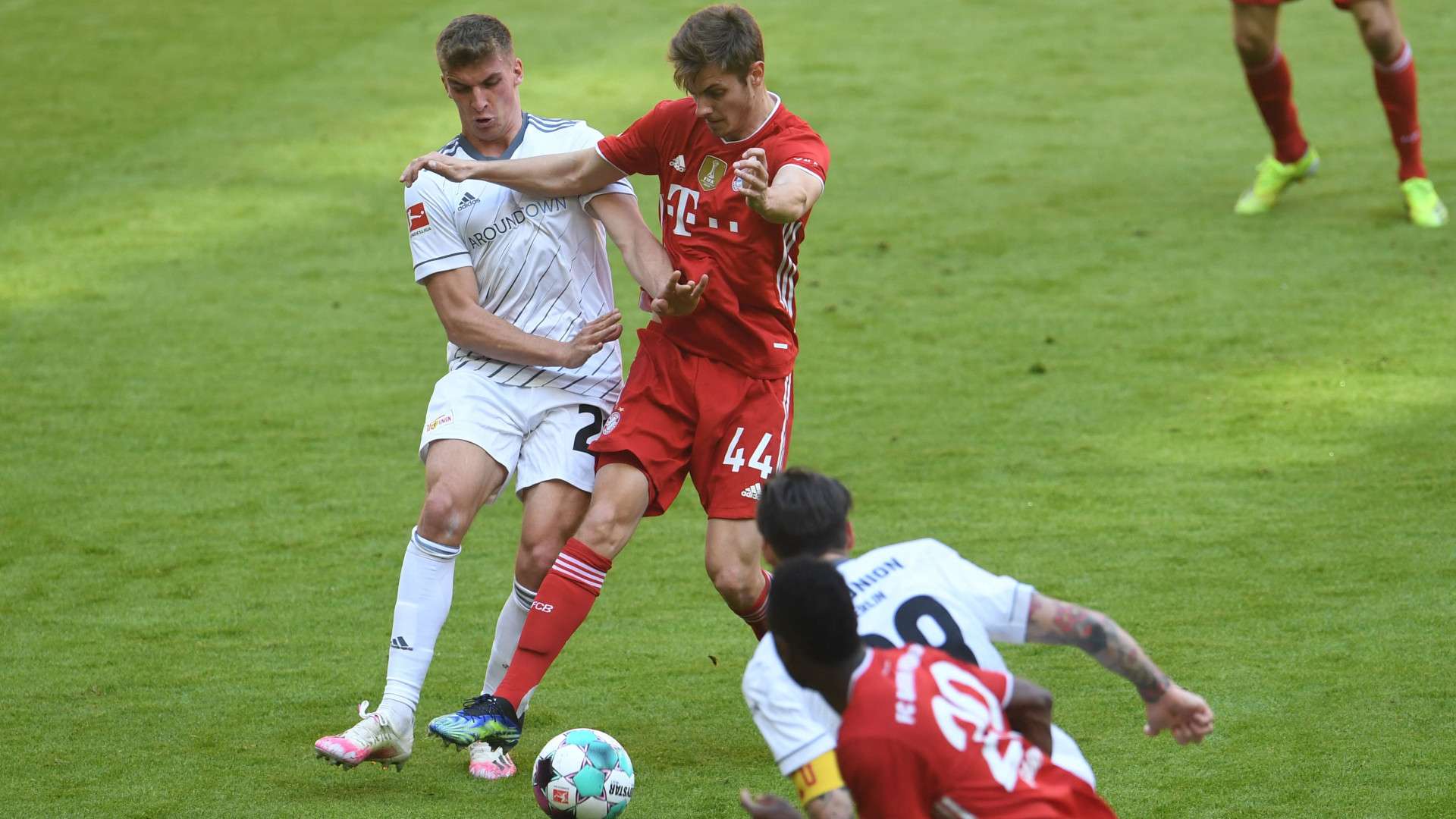 JOSIP STANISIC BAYERN MÜNCHEN BUNDESLIGA 10042021