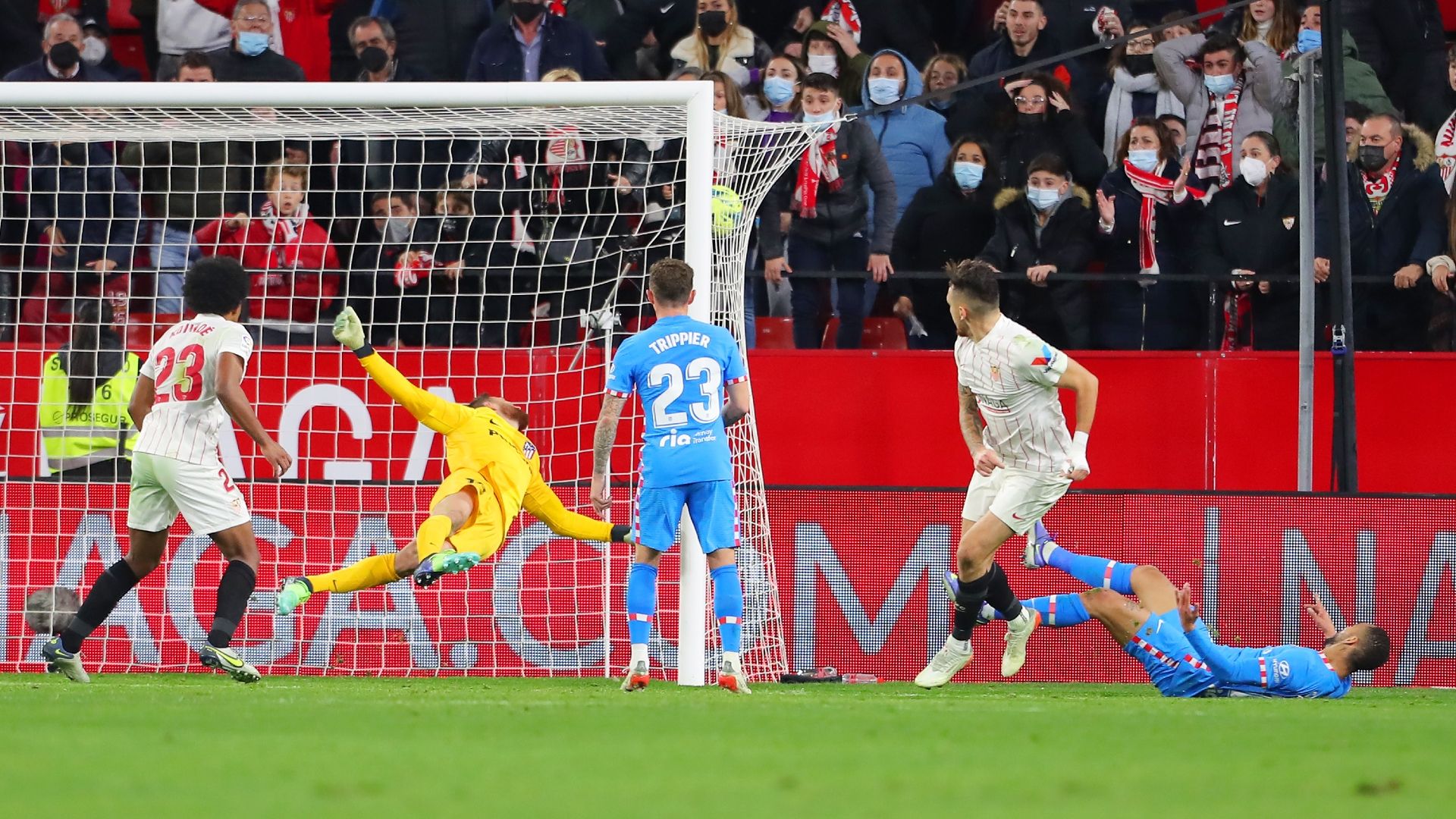 Lucas Ocampos goal Sevilla Atletico Madrid 2021-22