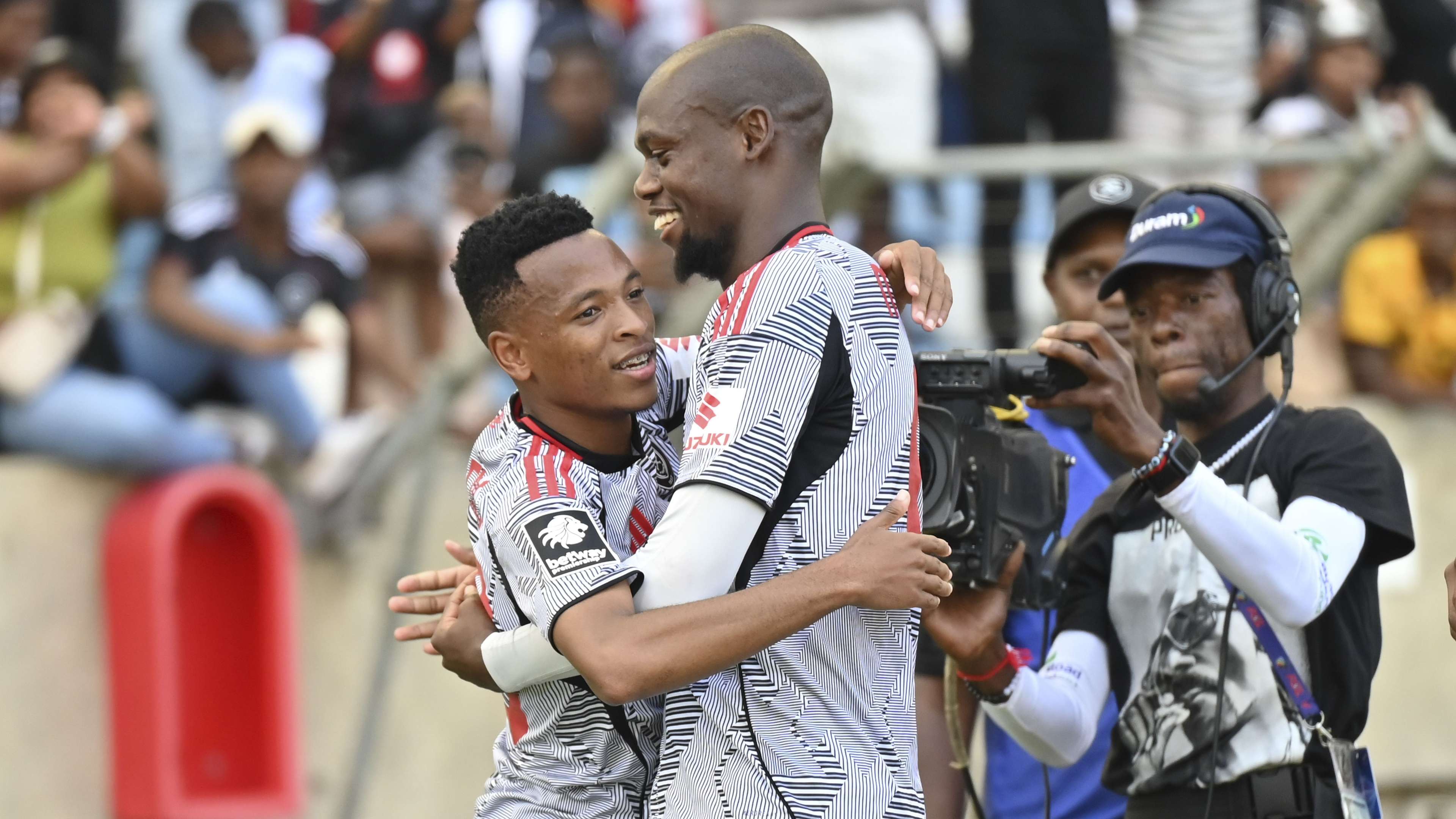 Evidence Makgopa, Relebohile Mofokeng, Orlando Pirates, November 2025