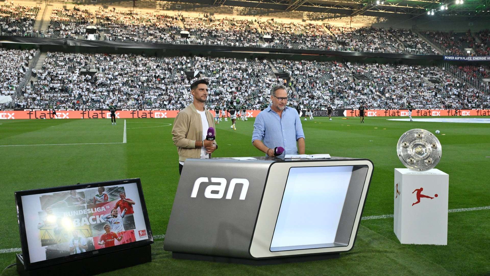 Ran Sat1 Moderator Matthias Opdenhövel mit Experte Lars Stindl