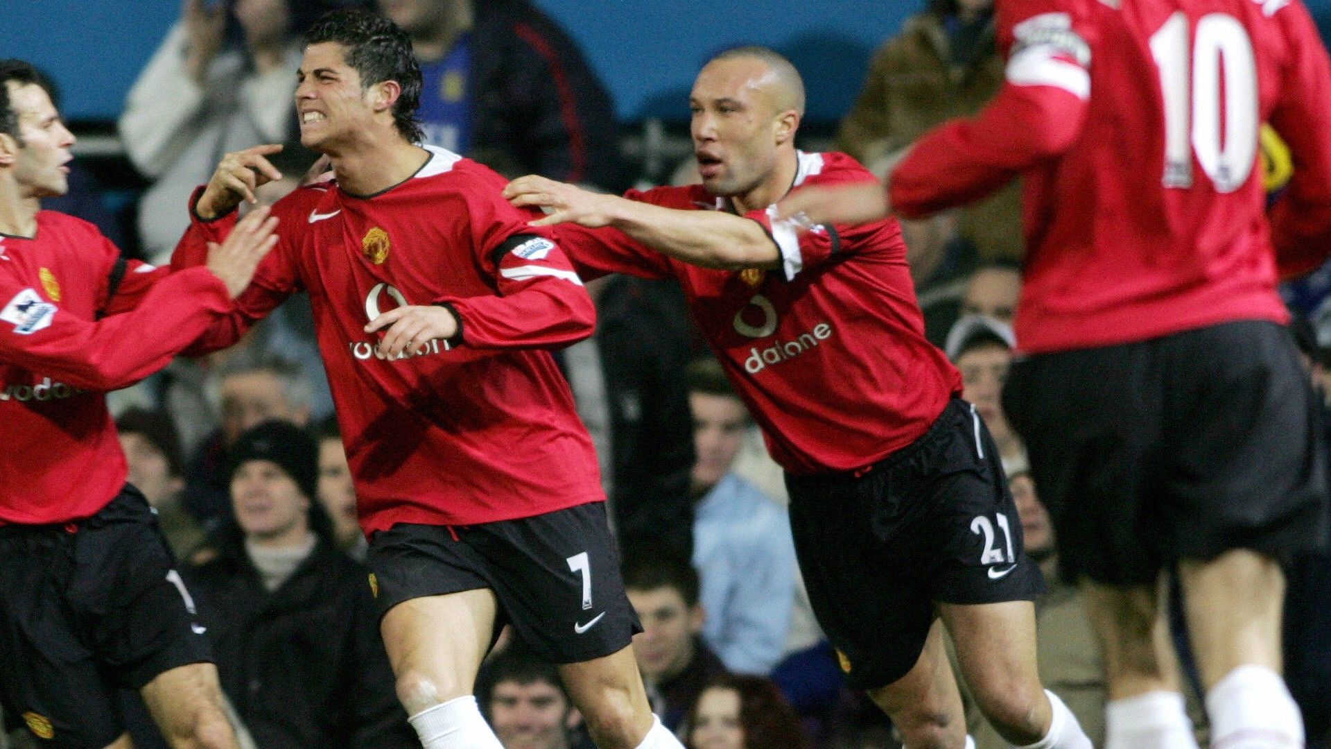 CRISTIANO RONALDO MIKAEL SILVESTRE MANCHESTER UNITED