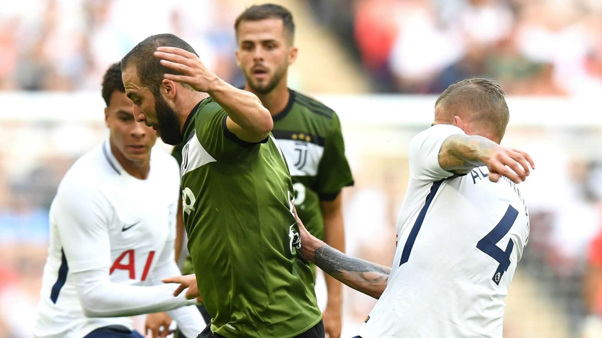 Gonzalo Higuain Tottenham Juventus