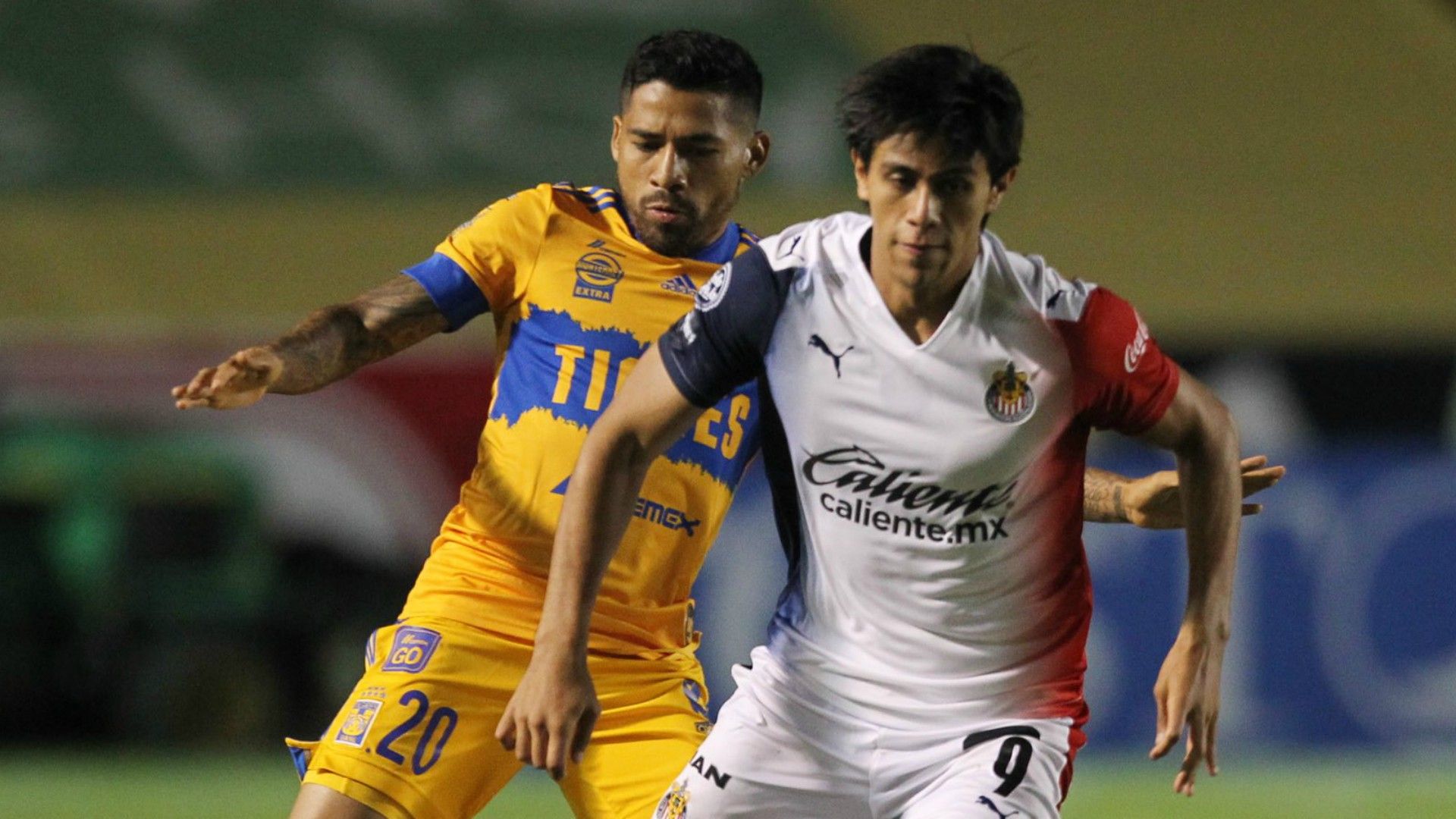 José Juan Macías Chivas Javier Aquino Tigres 290920