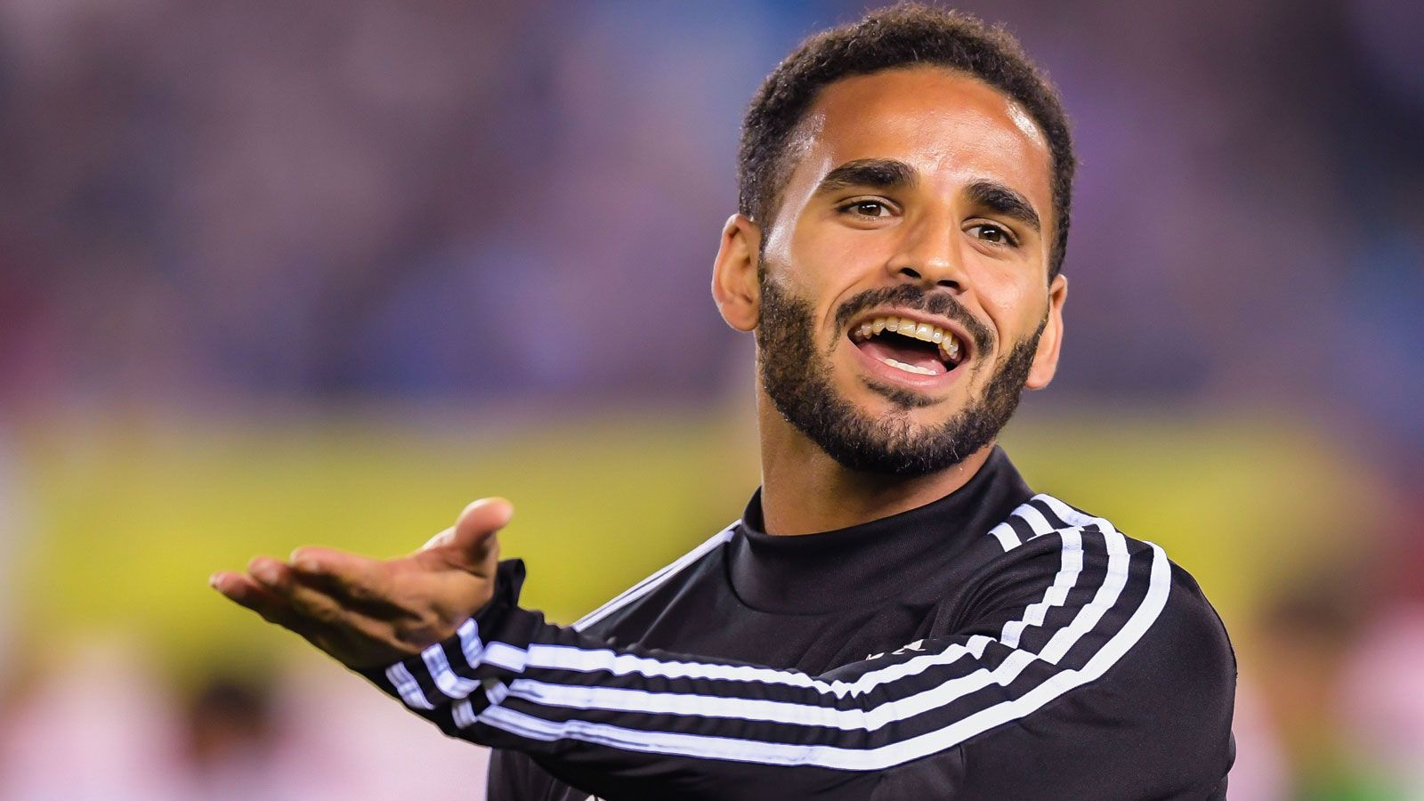 Douglas Pereira dos Santos)