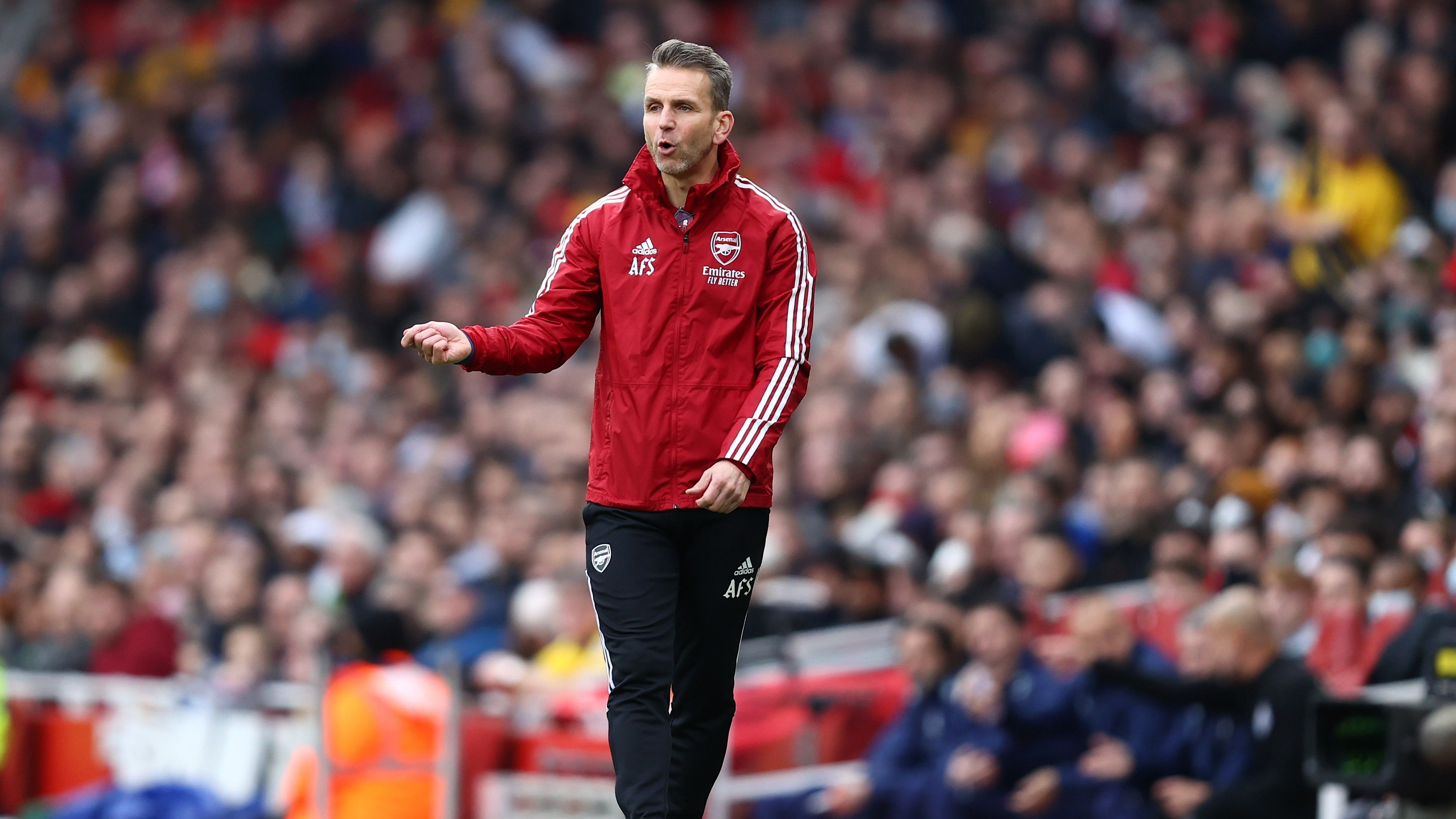  Arsenal assistant Albert Stuivenberg