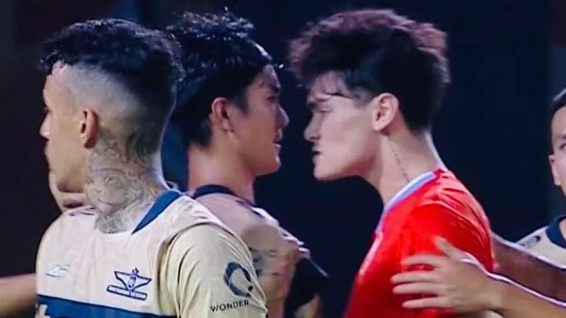 โจนาธาร เข็มดี