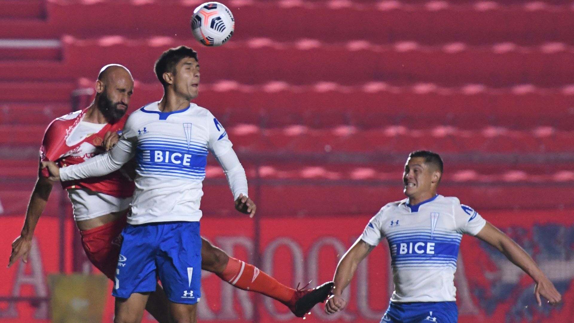 120521 Carlos Quintana Valber Huerta Juan Fuentes Argentinos Católica