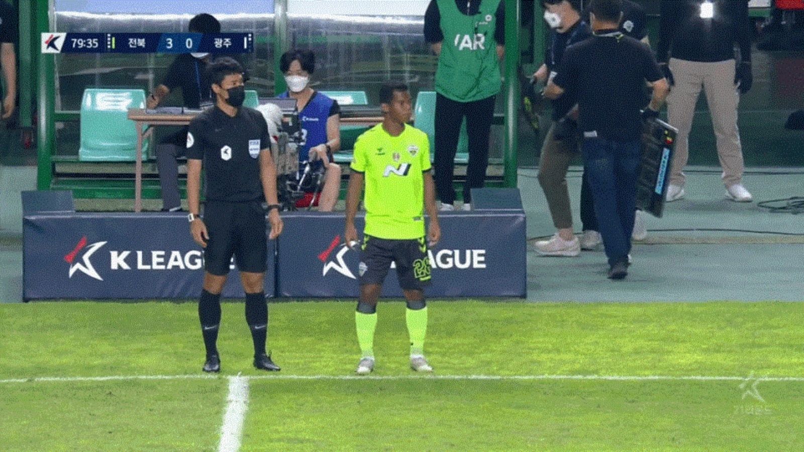 ศศลักษณ์ ไหประโคน