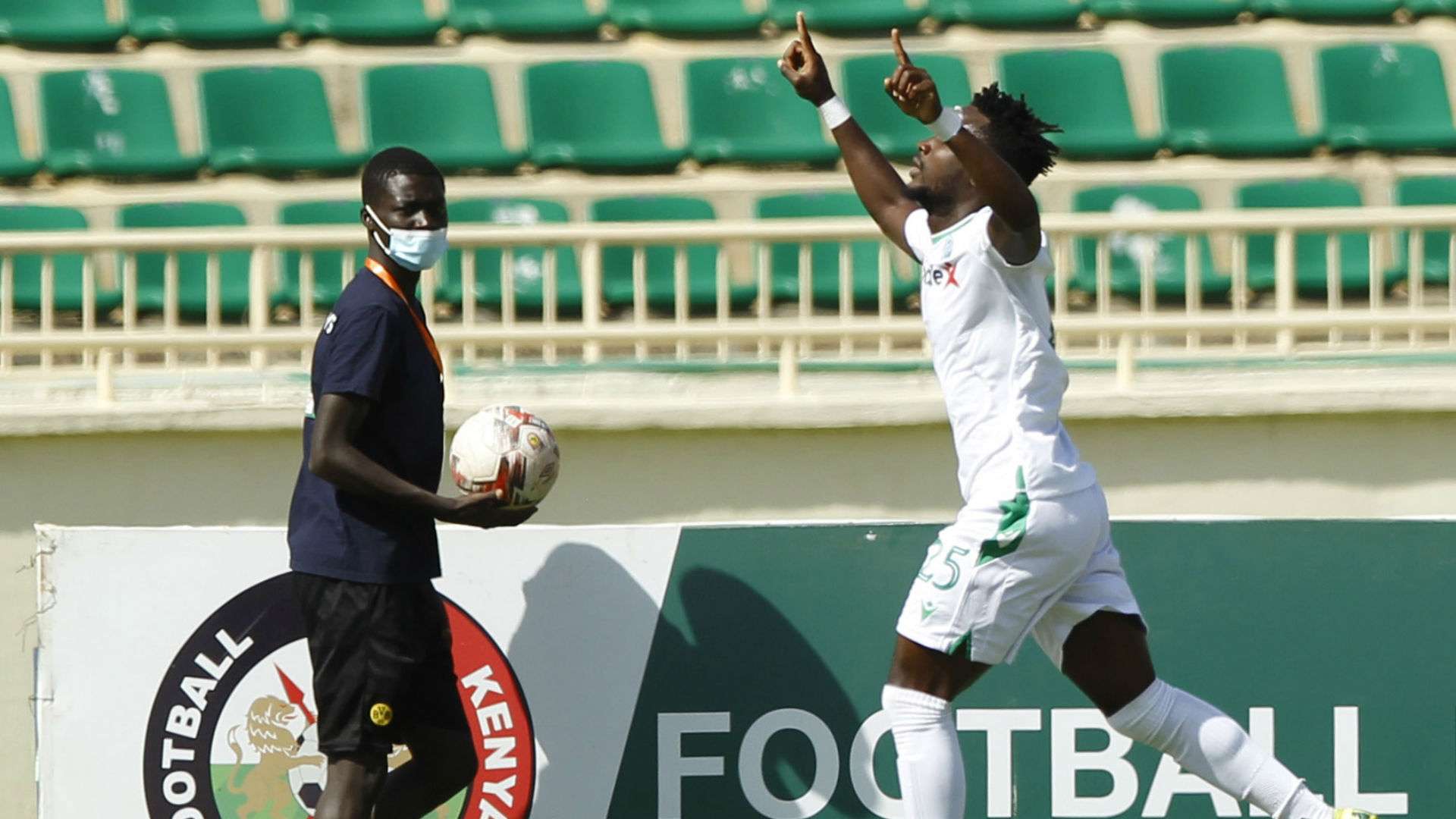 Gor Mahia striker Jules Ulimwengu celebrates vs CR Belouizdad.
