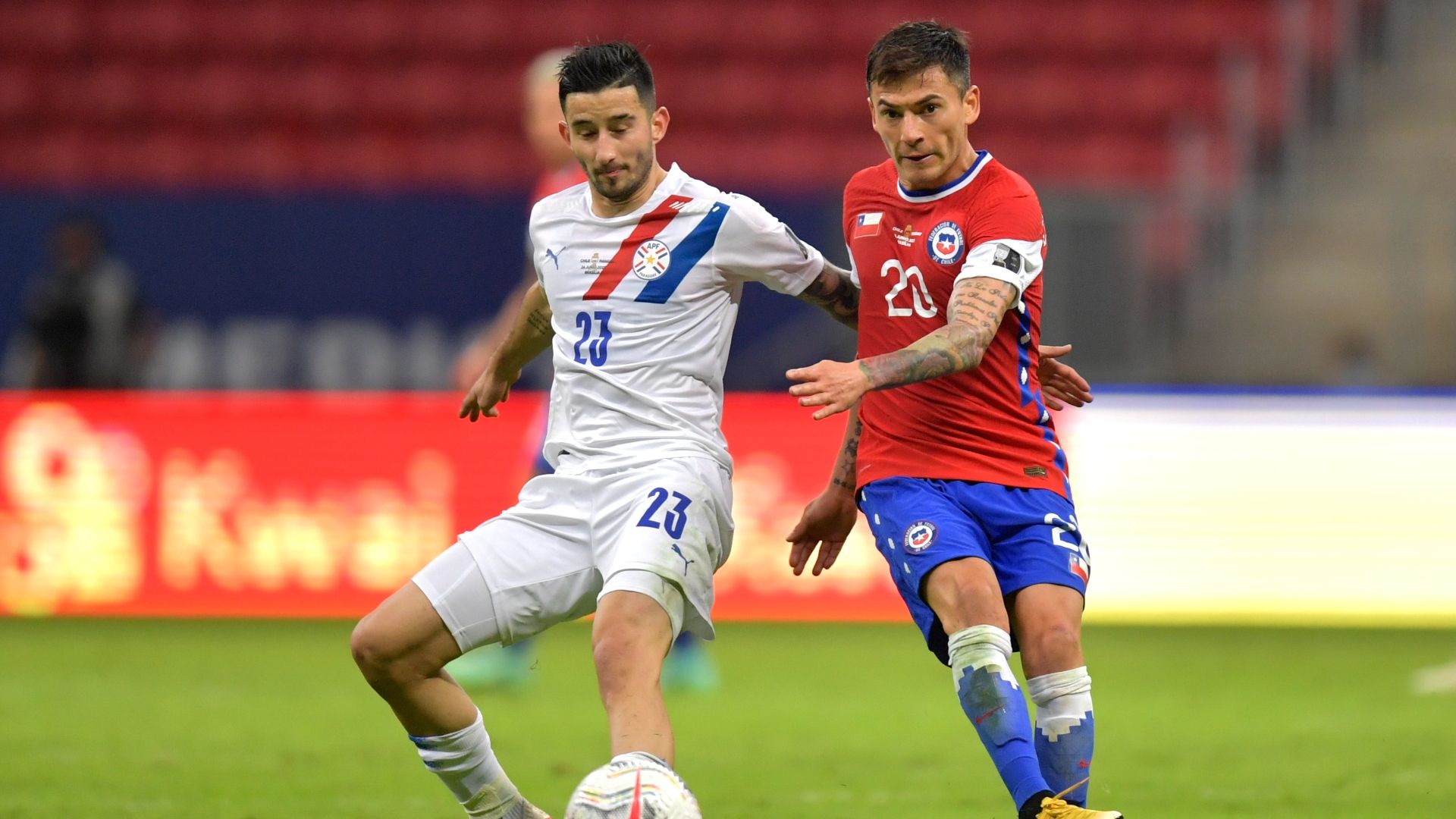 Charles Aránguiz Chile Paraguay