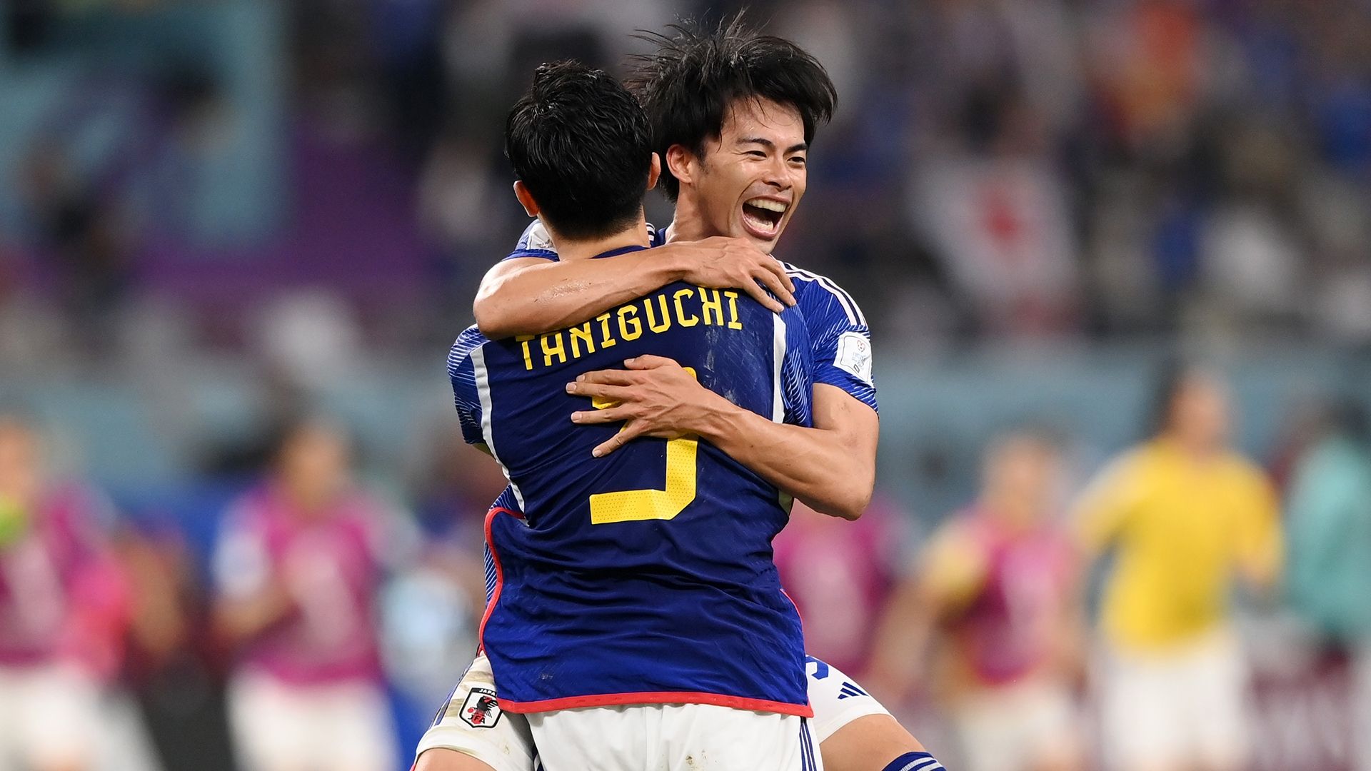 日本サッカーの歴史を分けた三笘薫の奮闘。逆転アシストは「1