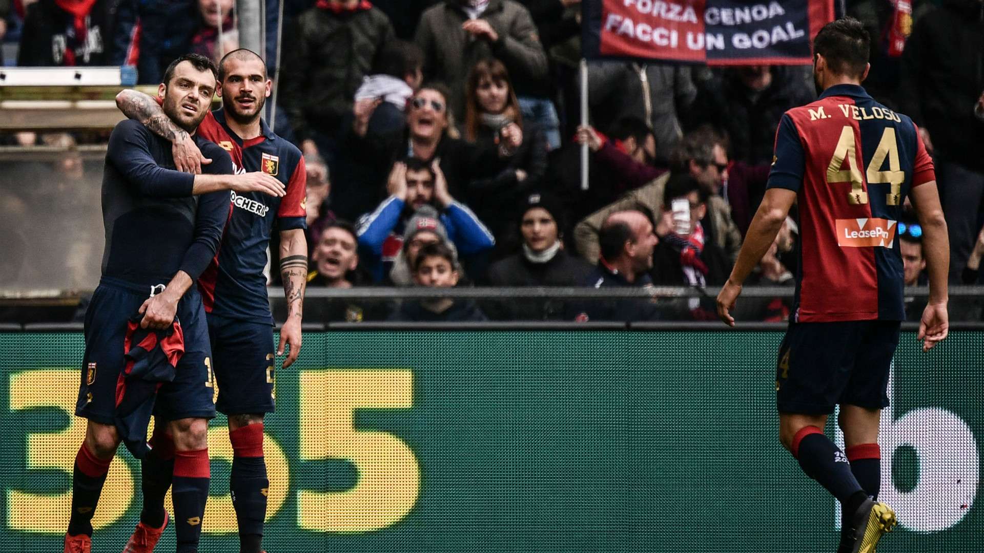 Goran Pandev celebrating Genoa Juventus Serie A