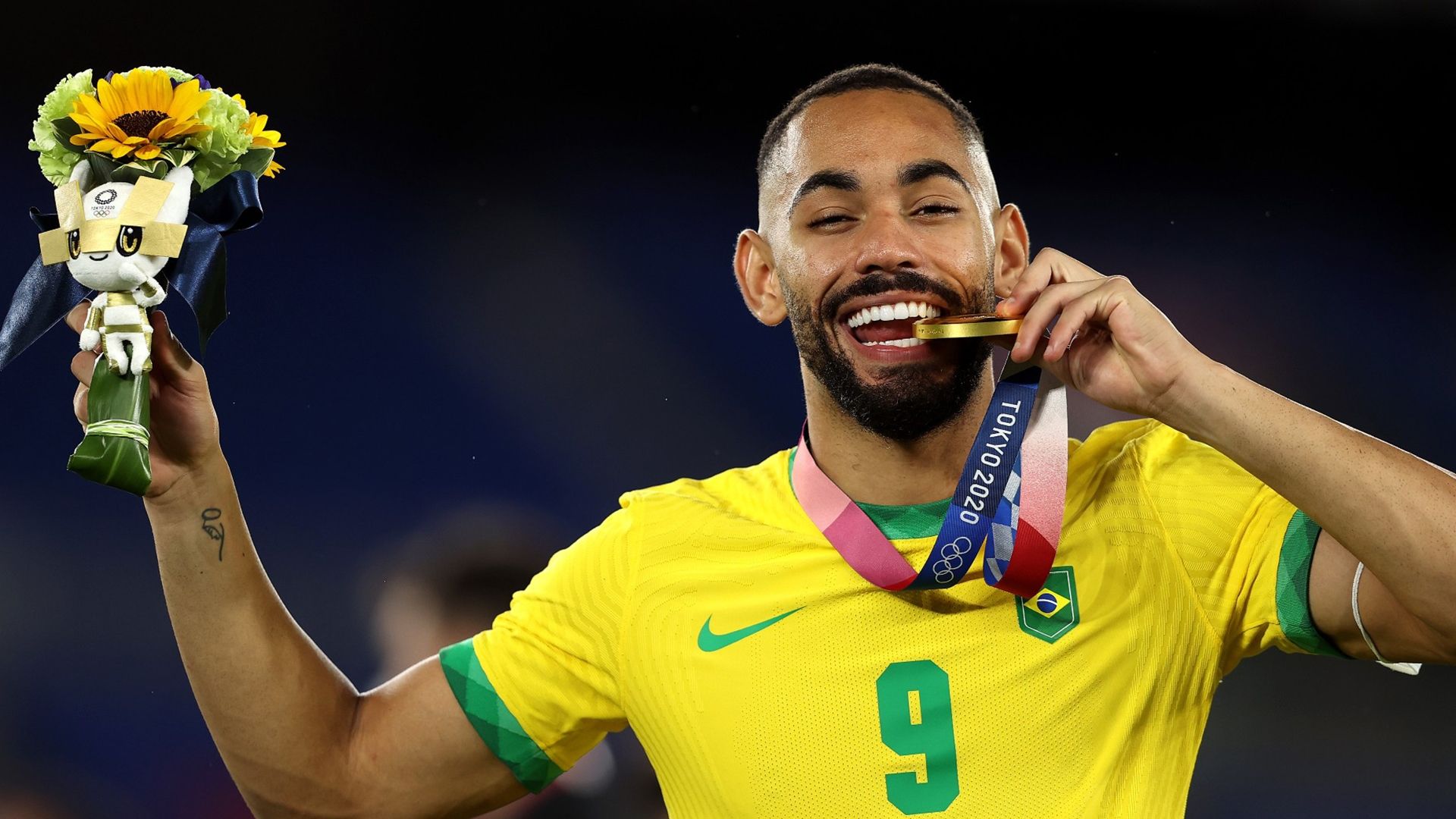 ペレ直筆サイン入りブラジル代表1970復刻版ホームユニフォーム